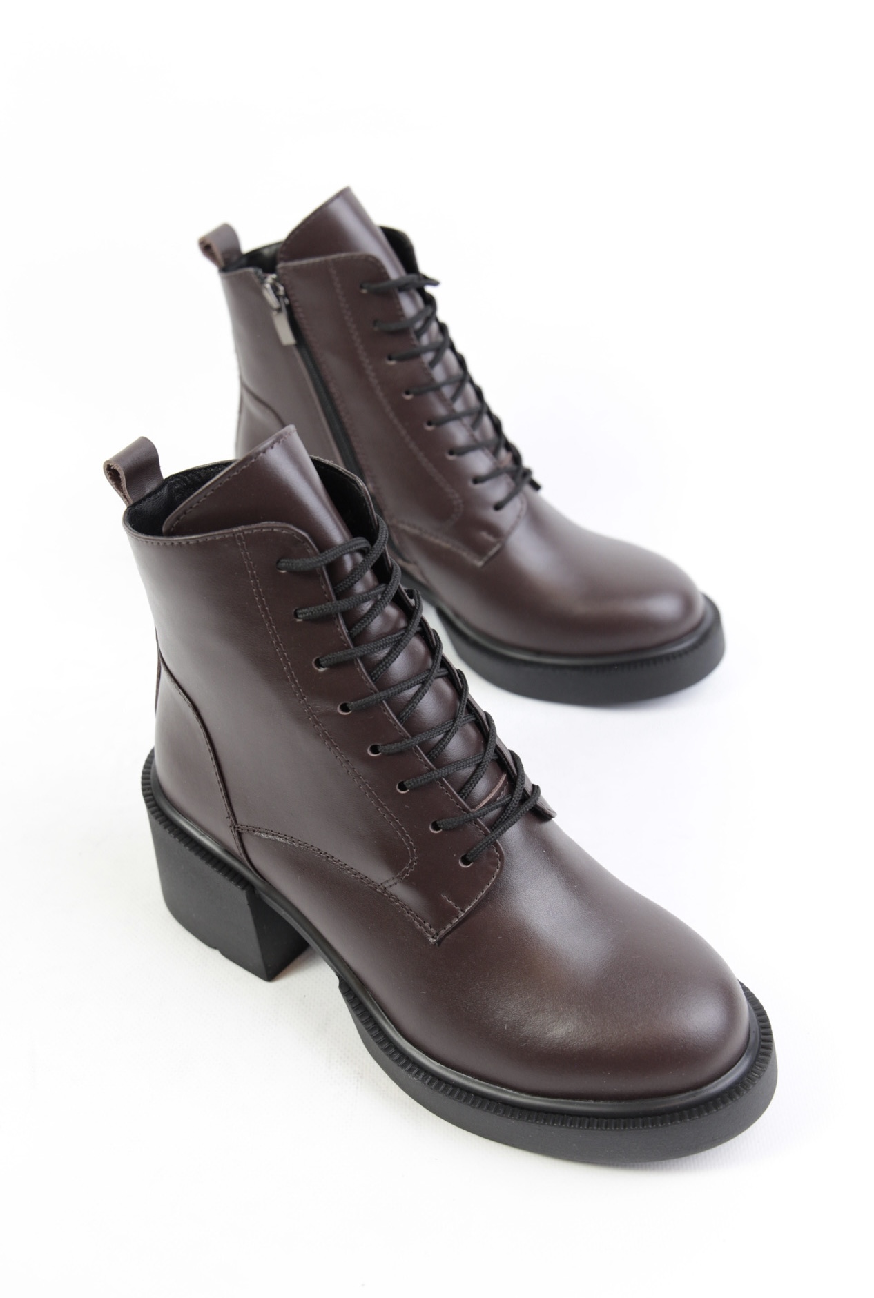 картинка Ботильоны кожаные Benito от магазина Pratik