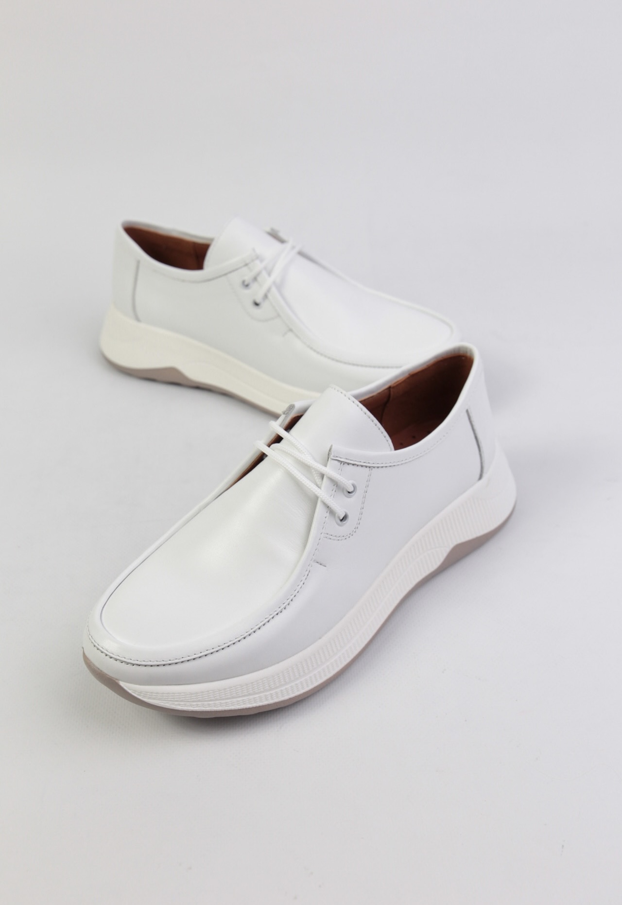 картинка Кроссовки кожаные Benito от магазина Pratik