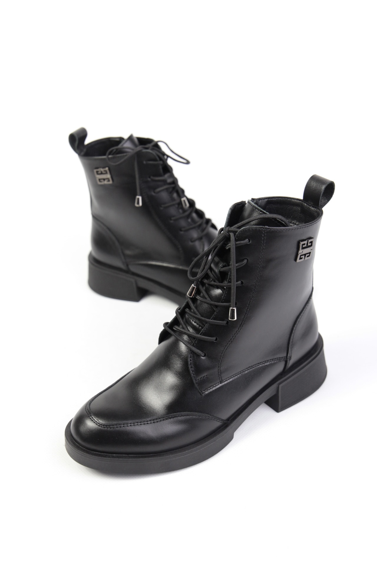 картинка Ботинки кожаные Benito от магазина Pratik