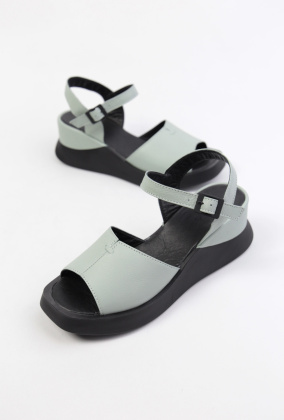 Босоножки кожаные Benito 0088/74 new- фото 1 - интернет-магазин обуви Pratik