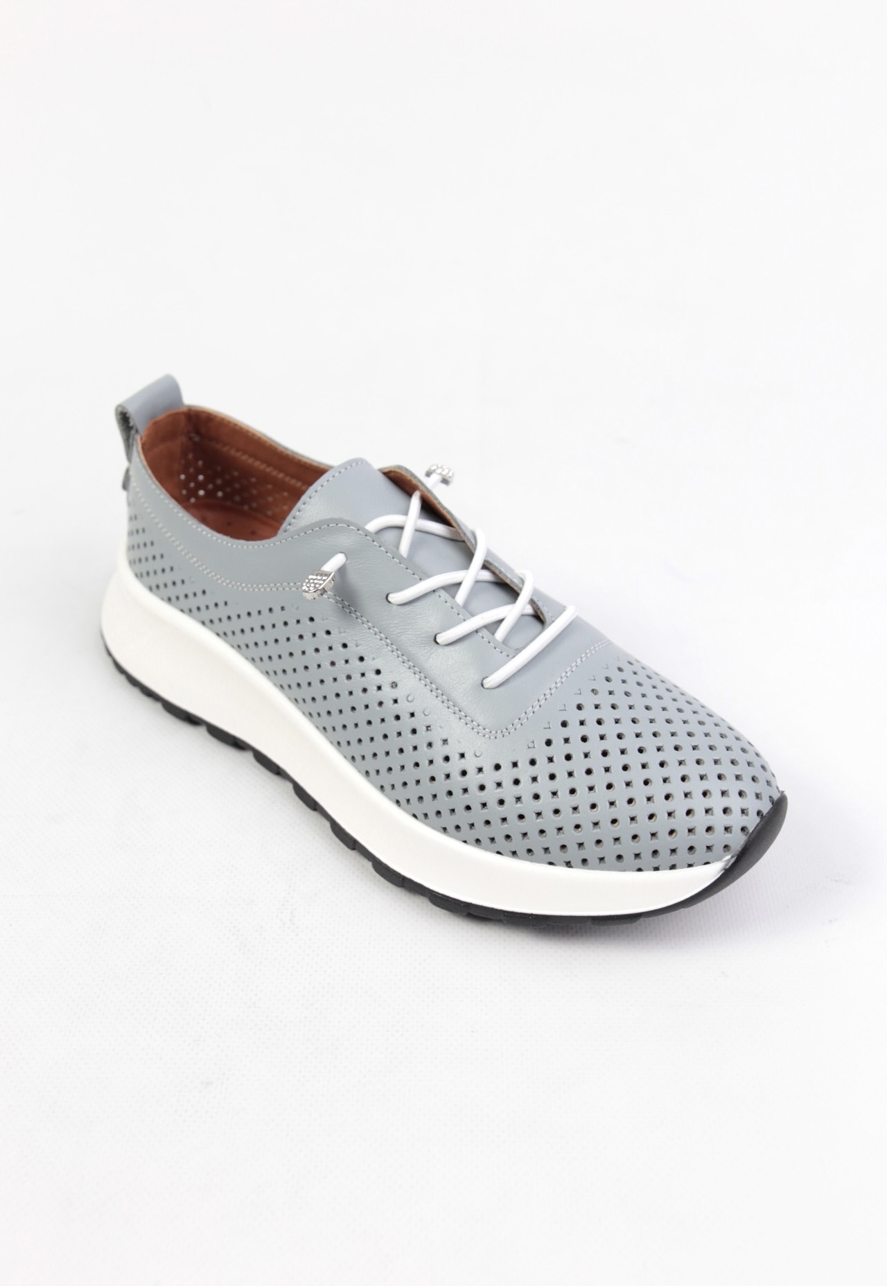 картинка  Кроссовки кожаные Benito от магазина Pratik