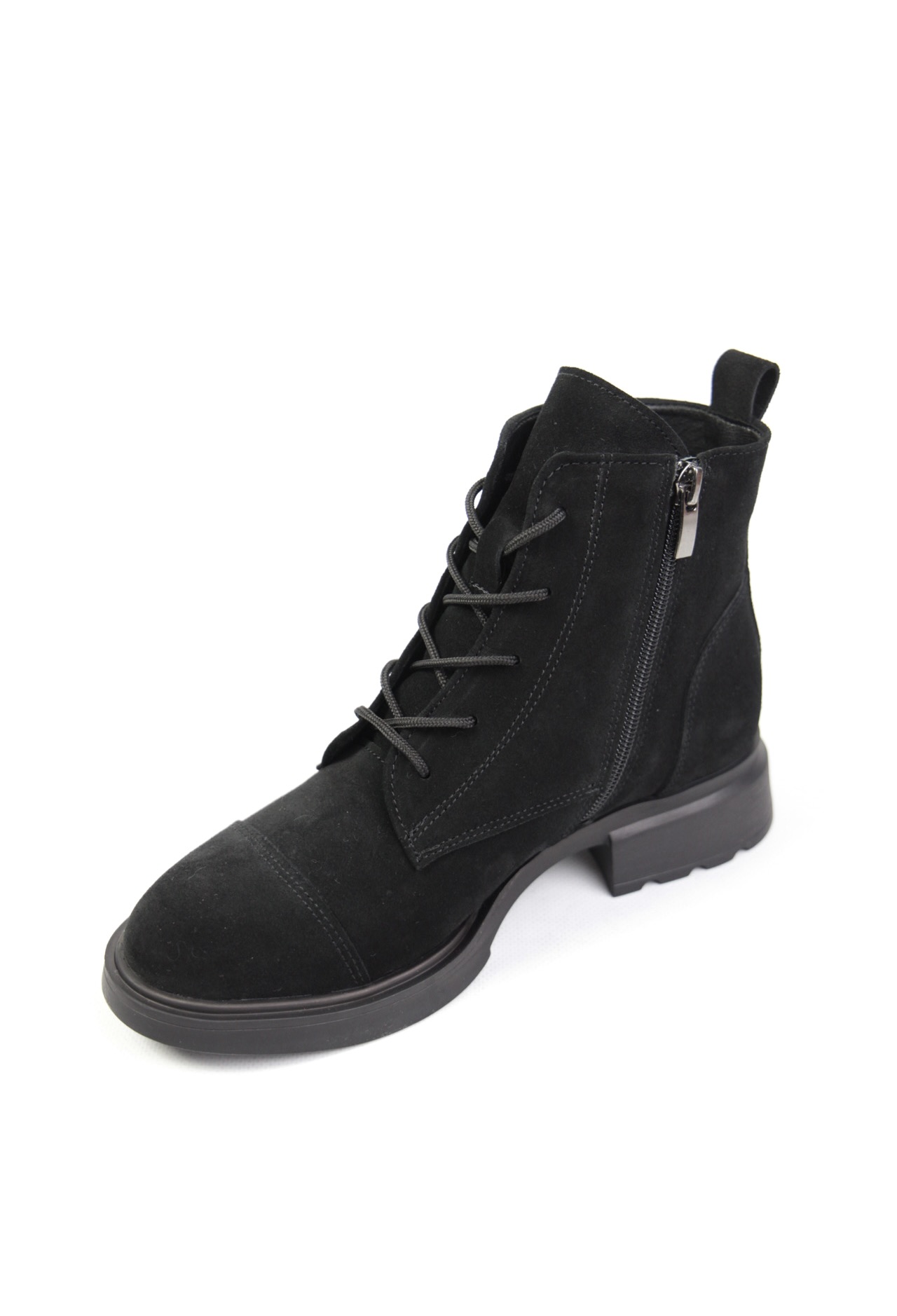 картинка Ботинки замшевые Benito от магазина Pratik