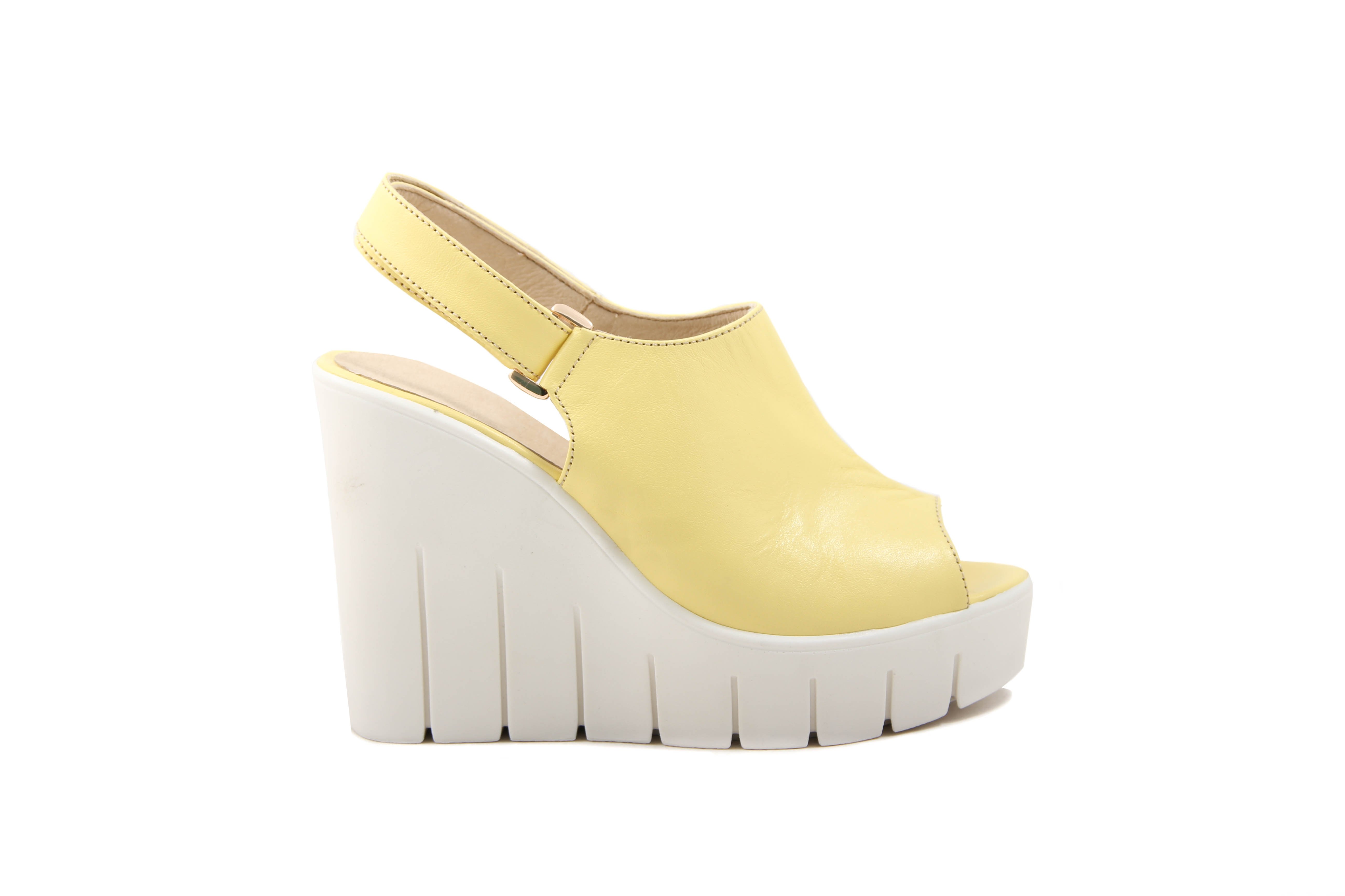 картинка Босоножки кожаные Mariani от магазина Pratik