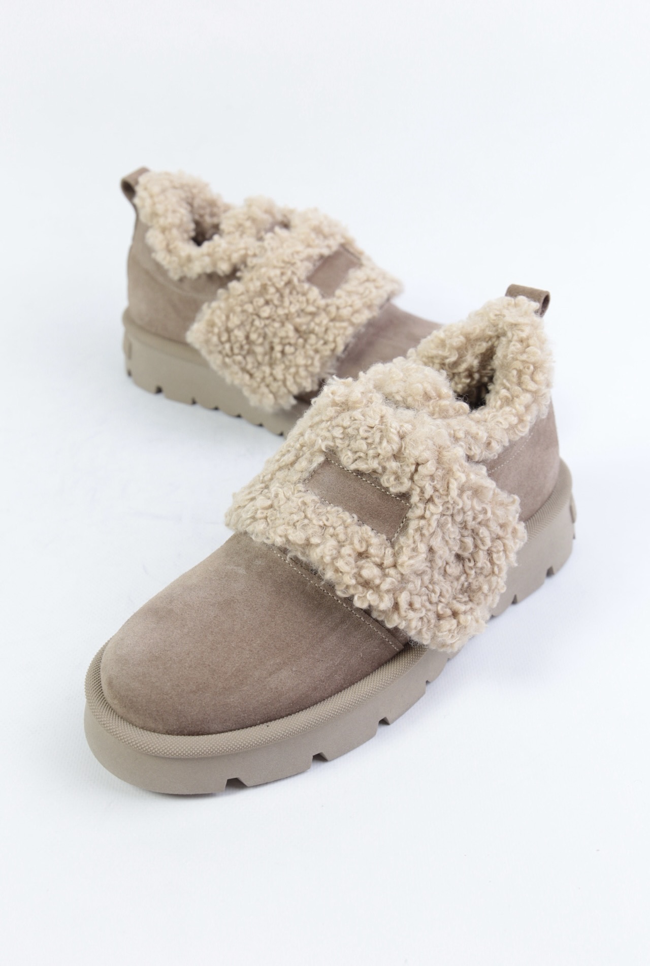 картинка Ботинки замшевые Benito от магазина Pratik