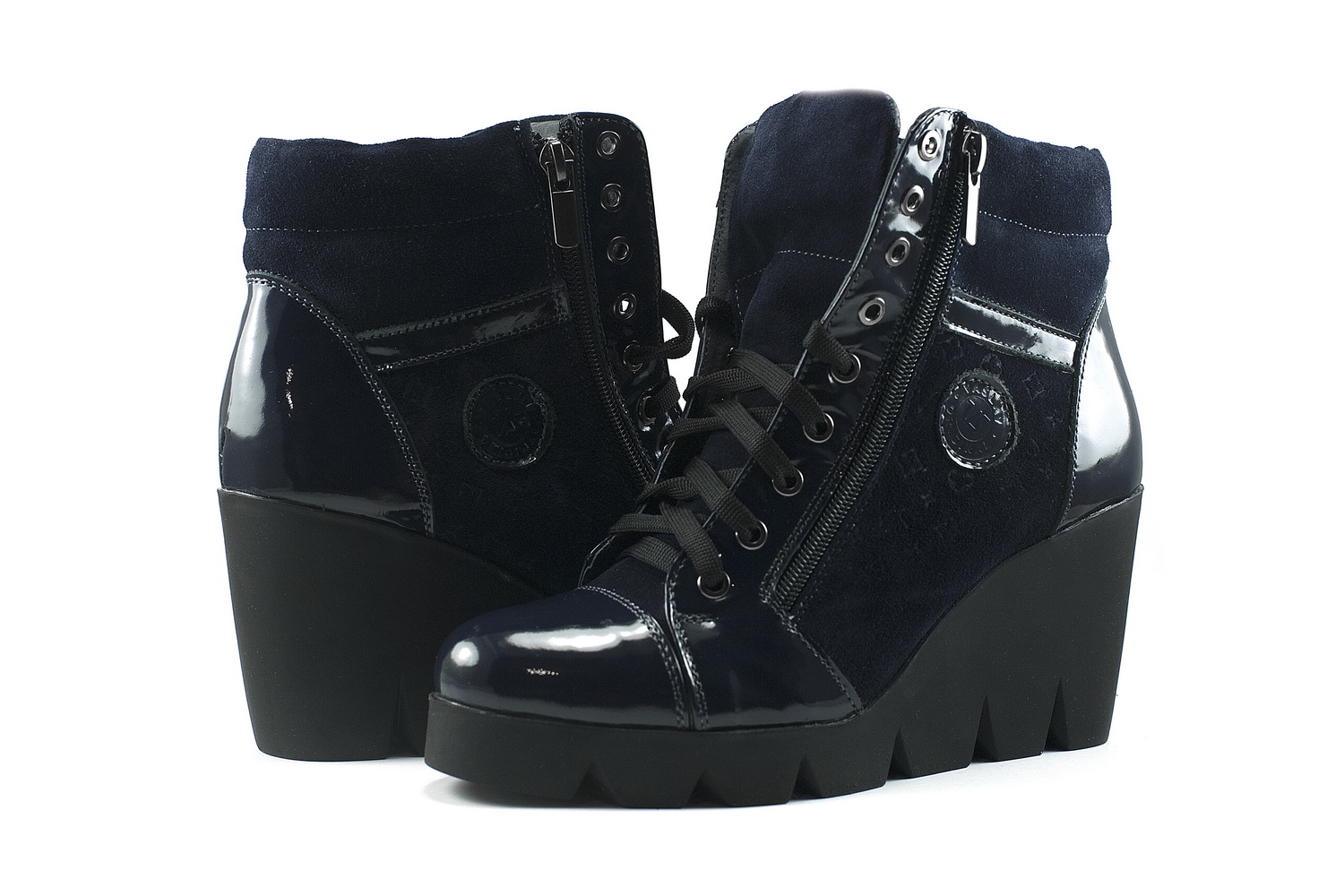 картинка Сникерсы лаковые Vaslav от магазина Pratik