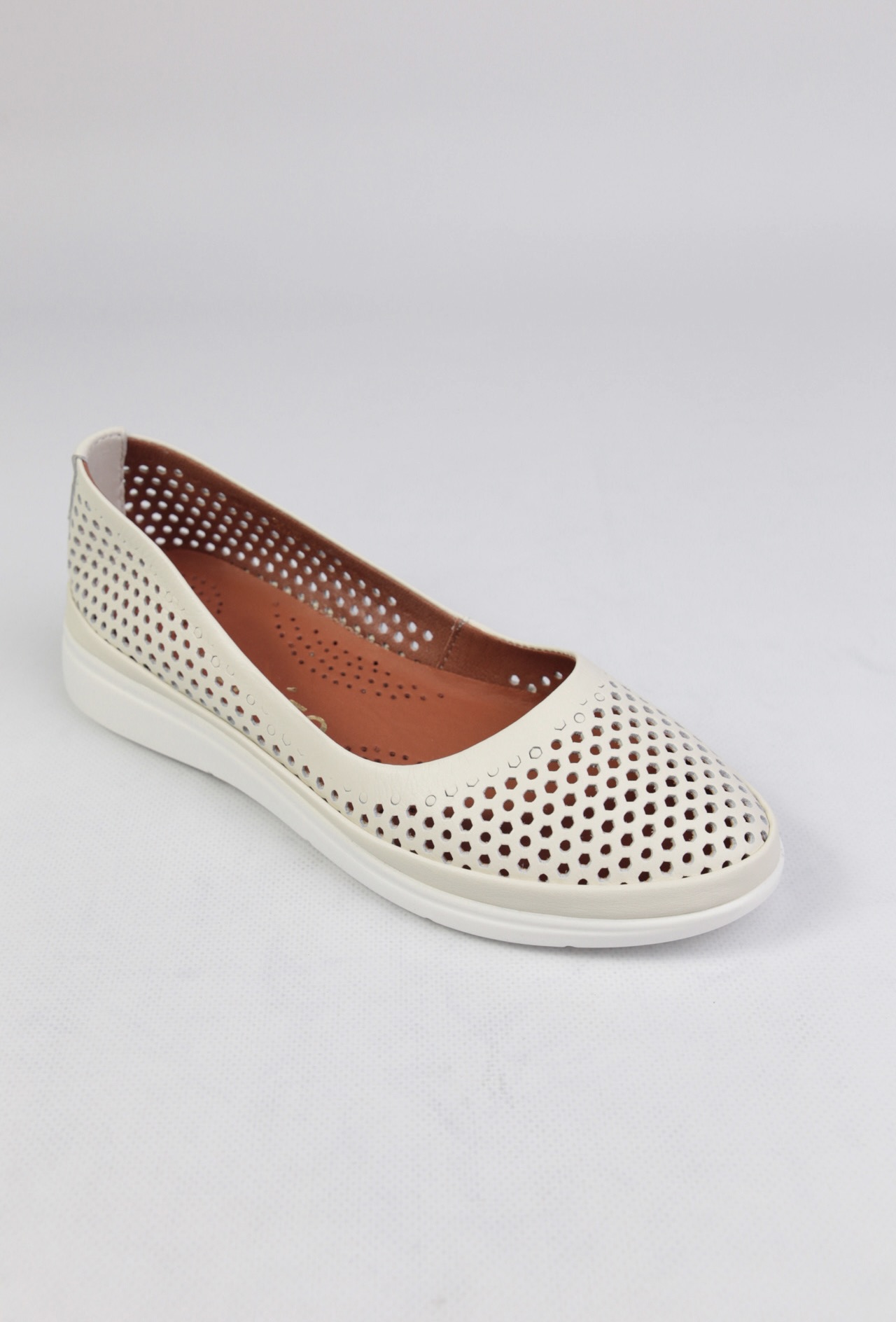 картинка Балетки кожаные Benito от магазина Pratik