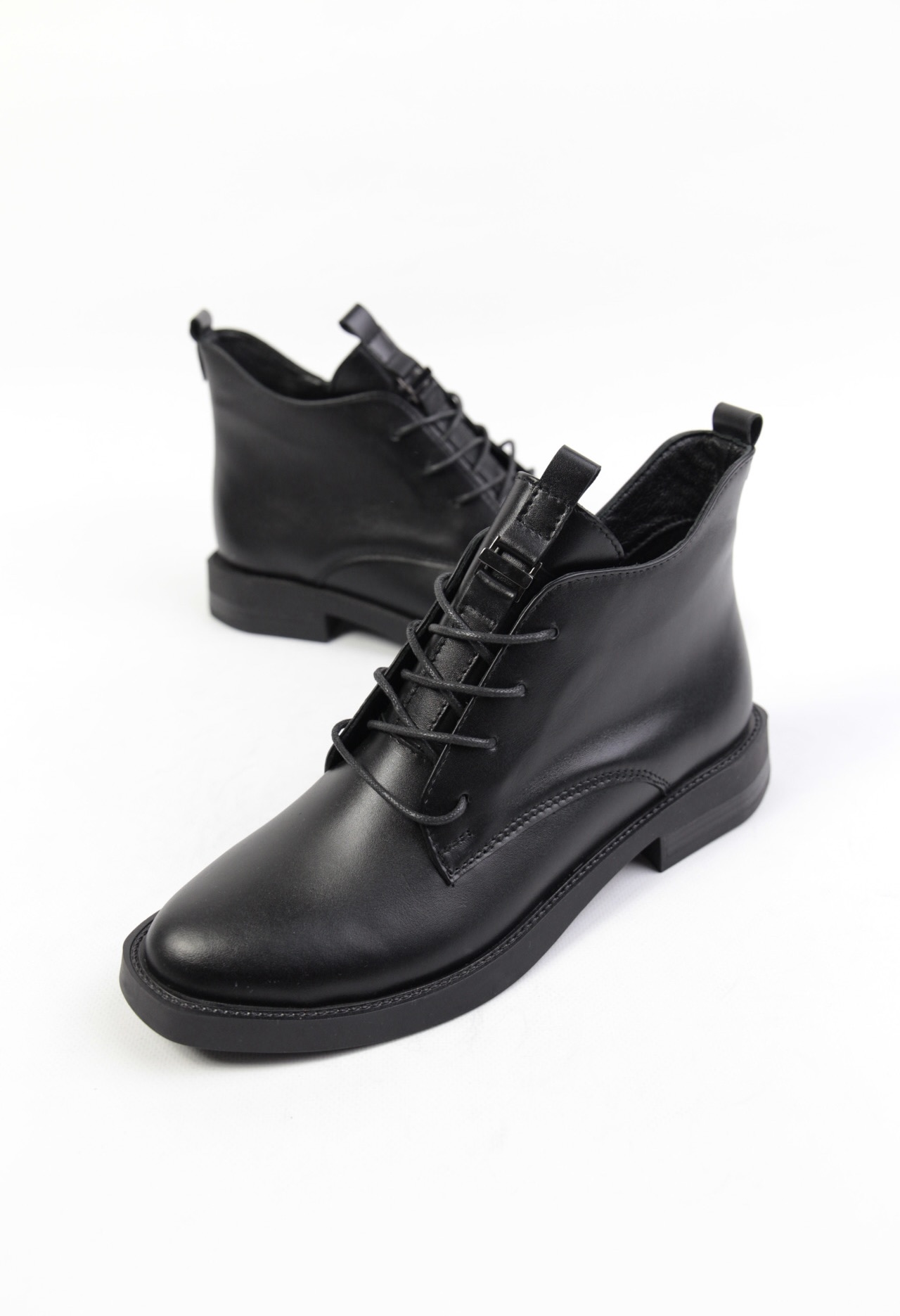 картинка Ботинки кожаные Benito от магазина Pratik