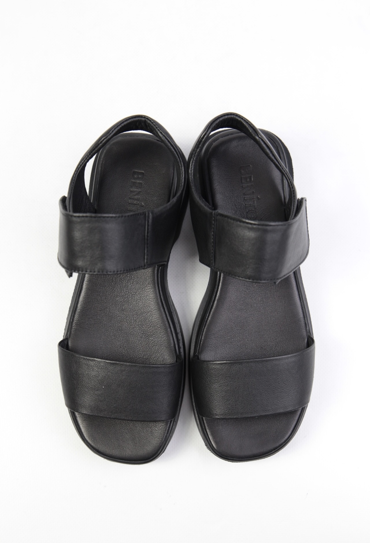 картинка Босоножки кожаные Benito от магазина Pratik