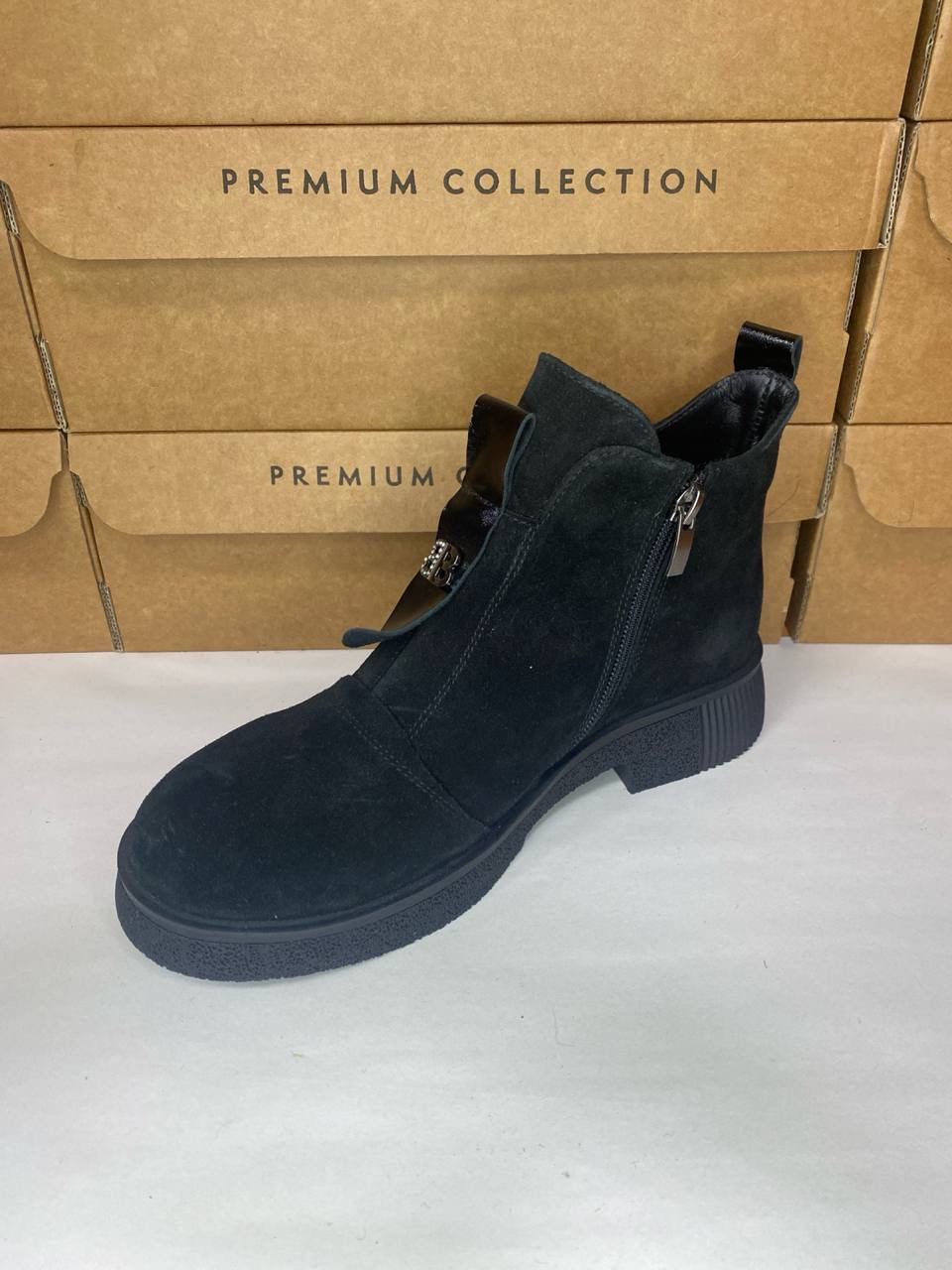 картинка Ботинки замшевые Benito от магазина Pratik