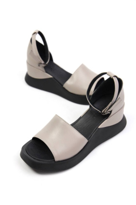 Босоножки кожаные Benito 0044/71 new- фото 1 - интернет-магазин обуви Pratik