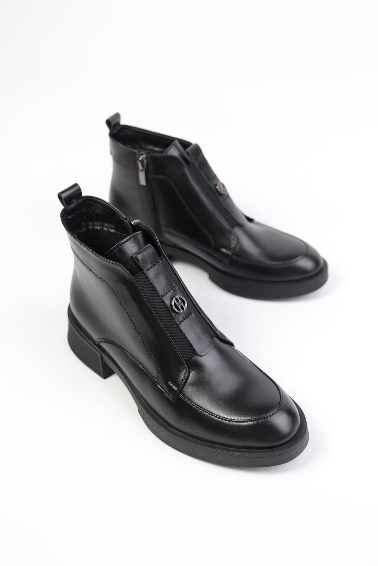 картинка Ботинки кожаные Benito от магазина Pratik