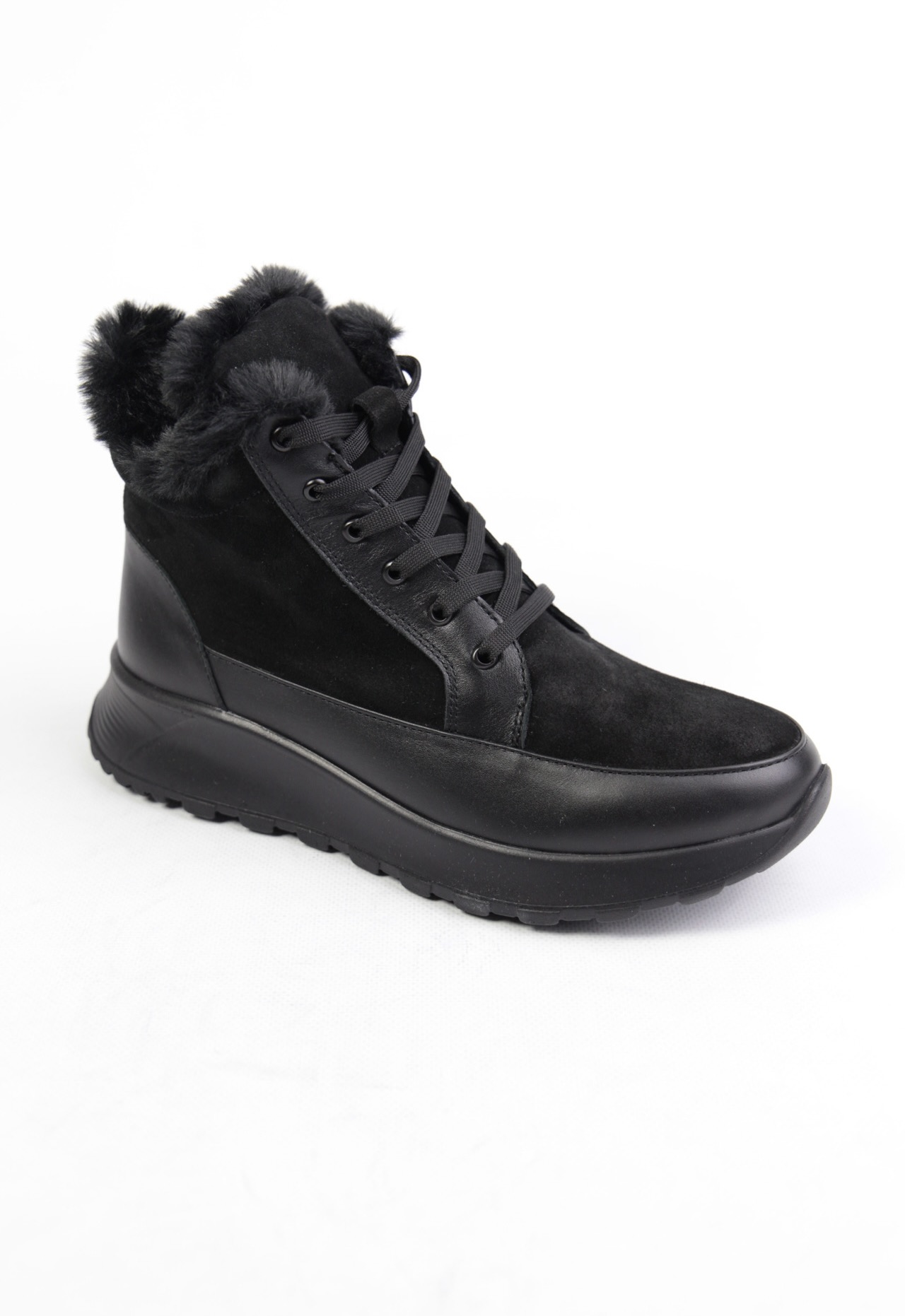 картинка Ботинки замшевые Benito от магазина Pratik