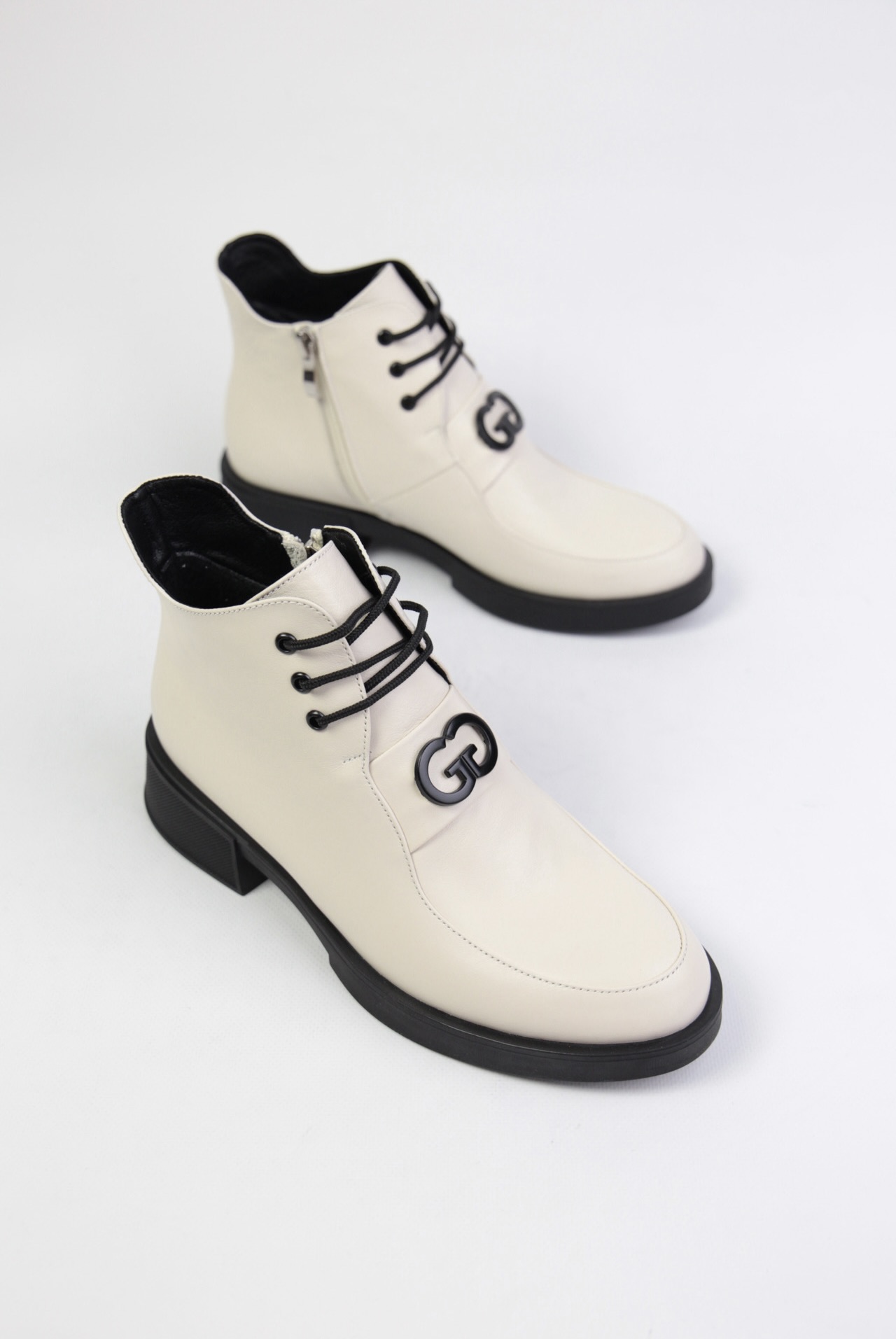 картинка Ботинки кожаные Benito от магазина Pratik