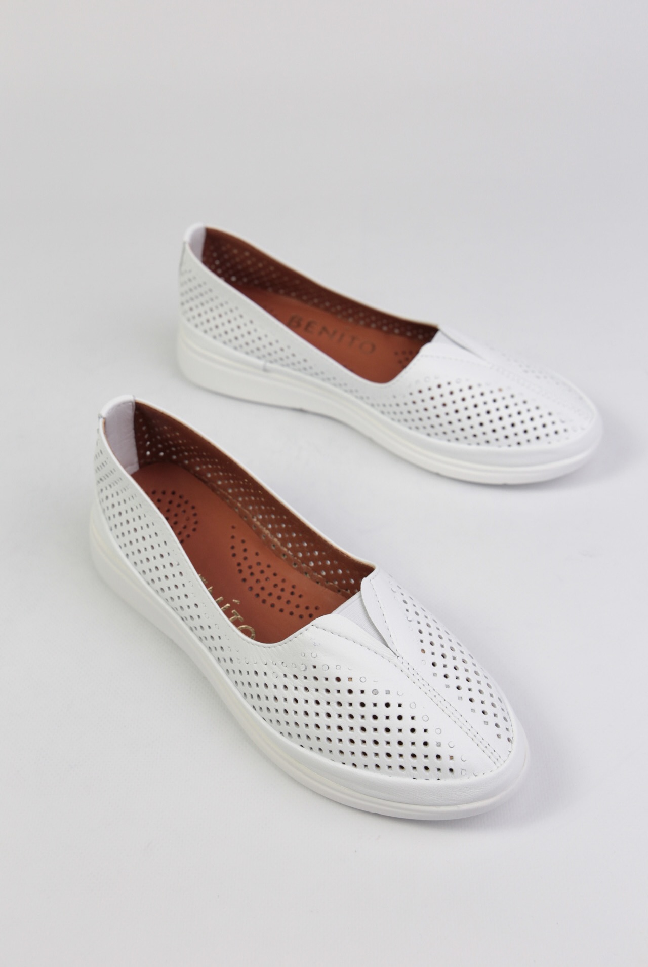 картинка Балетки кожаные Benito от магазина Pratik