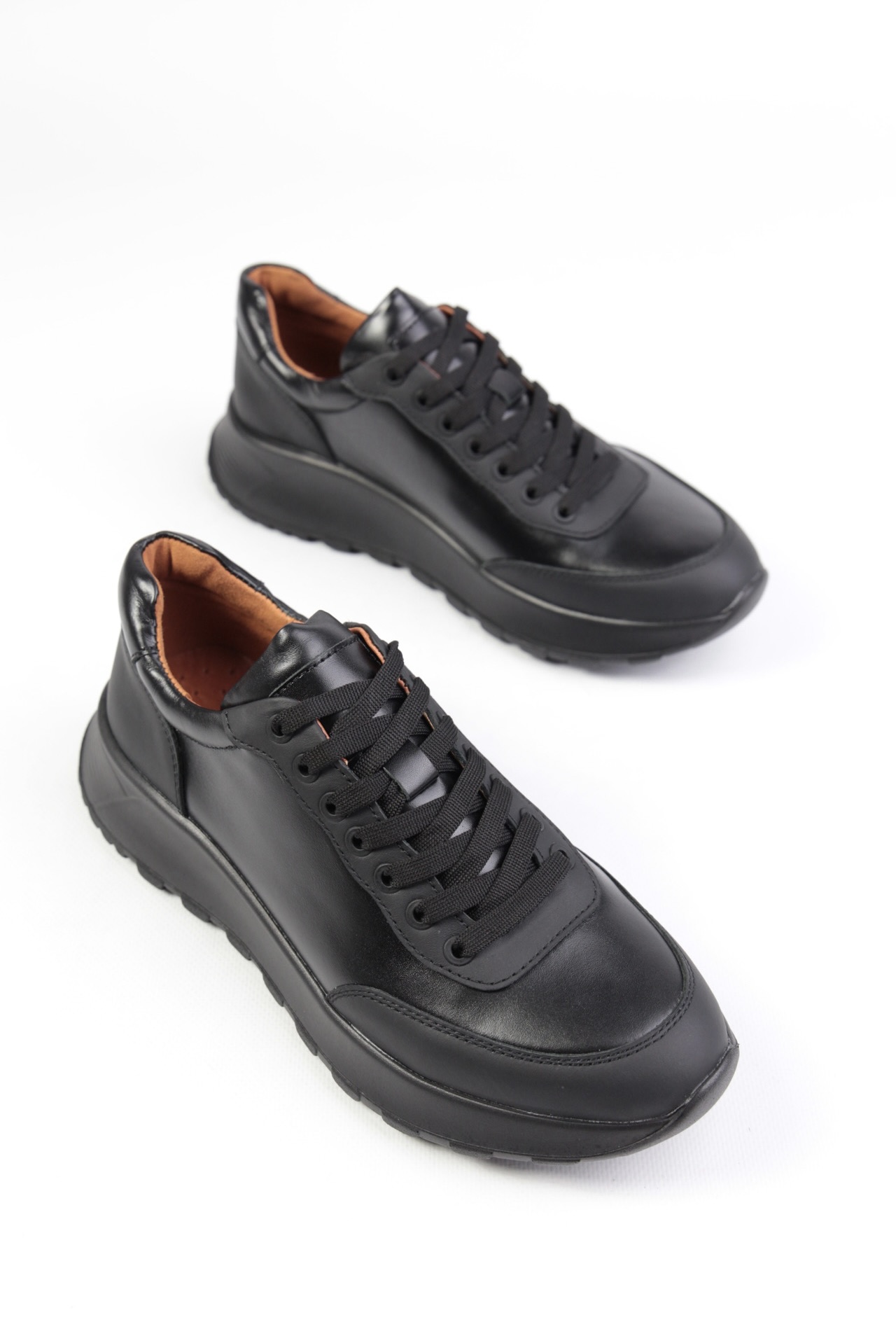 картинка Кроссовки кожаные Benito от магазина Pratik