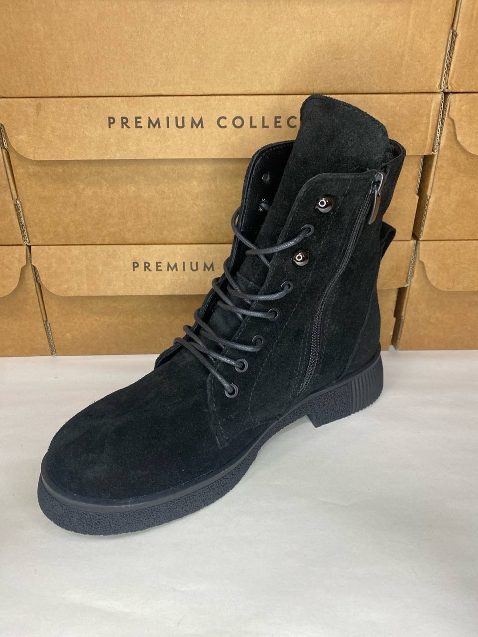 картинка Ботинки замшевые Benito от магазина Pratik