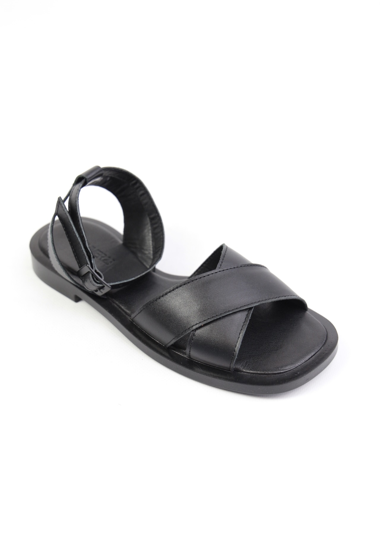 картинка Сандалии кожаные Benito от магазина Pratik