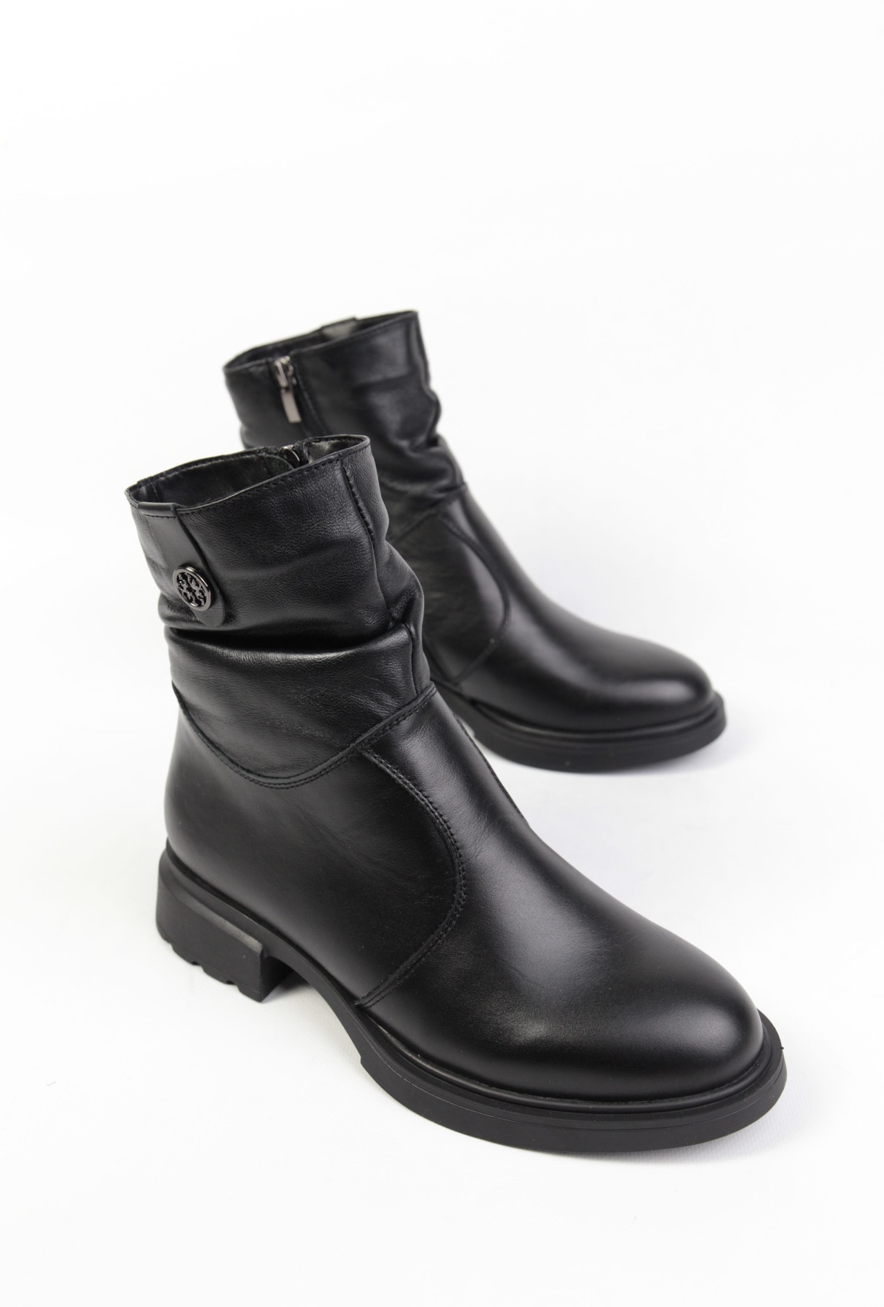 картинка Ботинки кожаные Benito от магазина Pratik