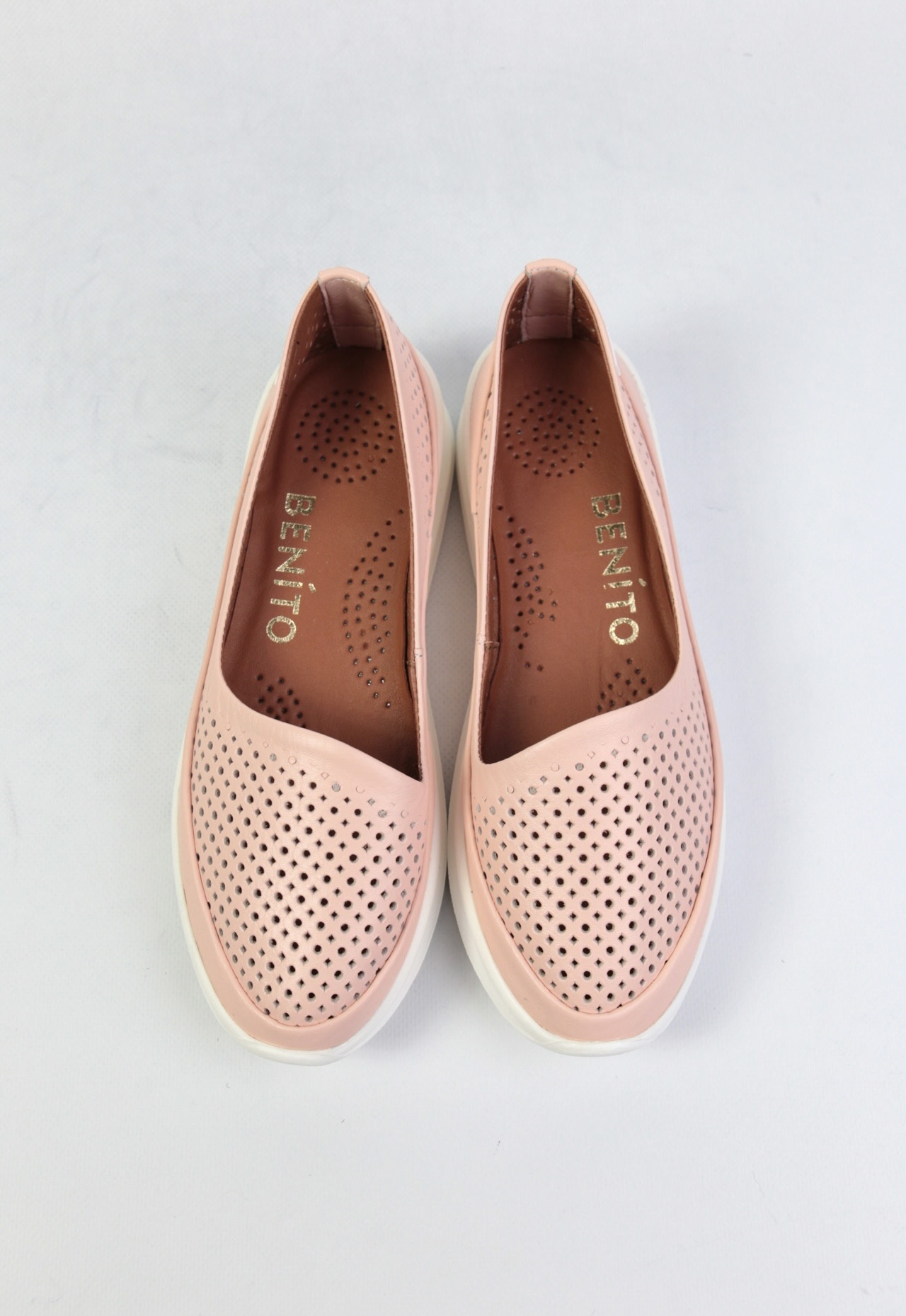 картинка Балетки кожаные Benito от магазина Pratik