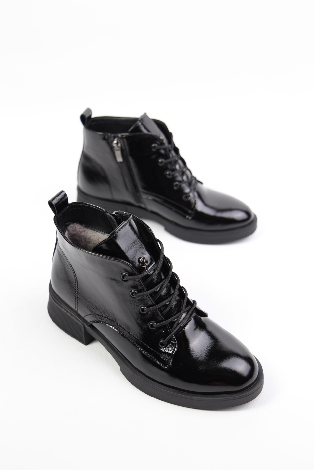 картинка Ботинки кожаные Benito от магазина Pratik