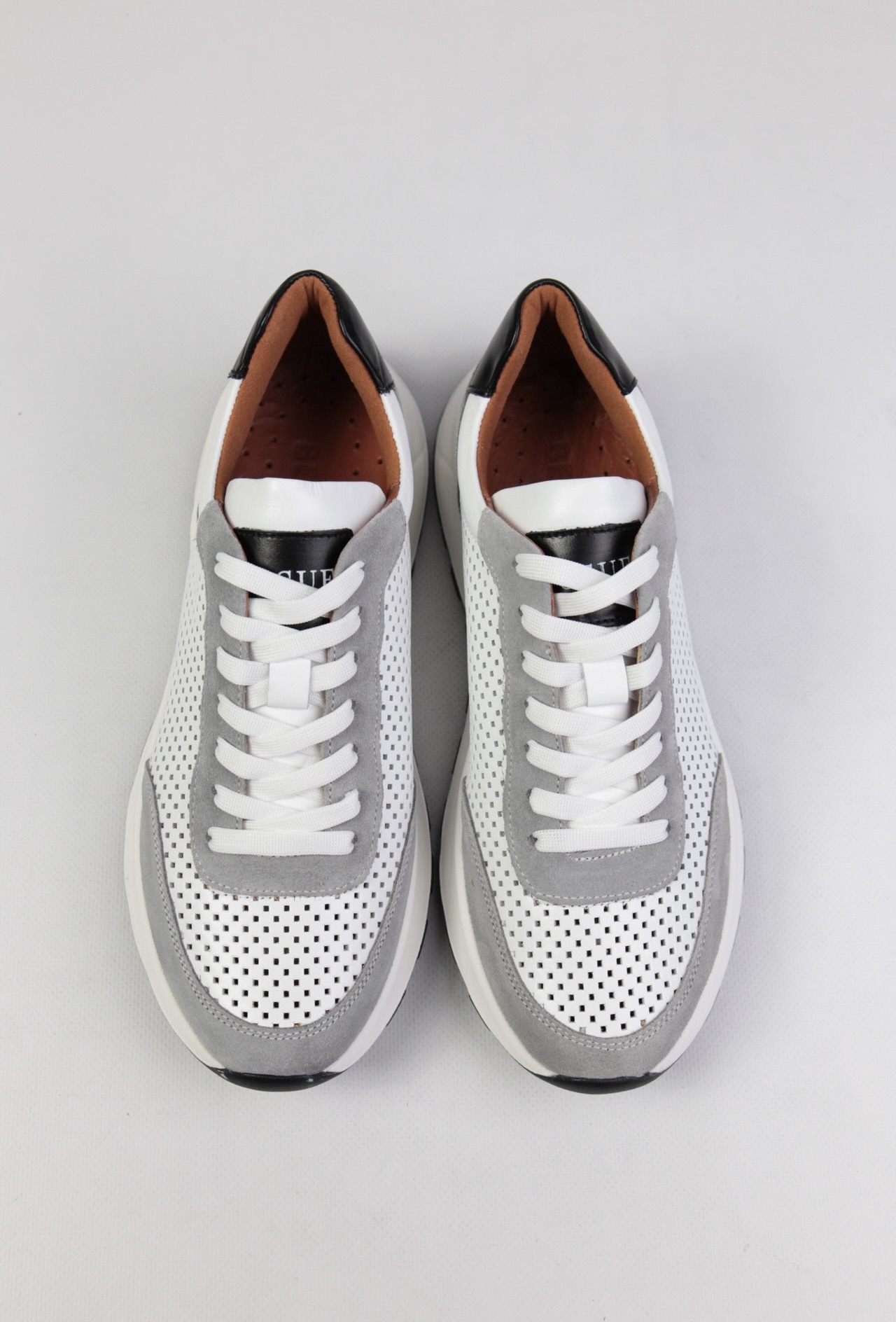 картинка Кроссовки кожаные Benito от магазина Pratik