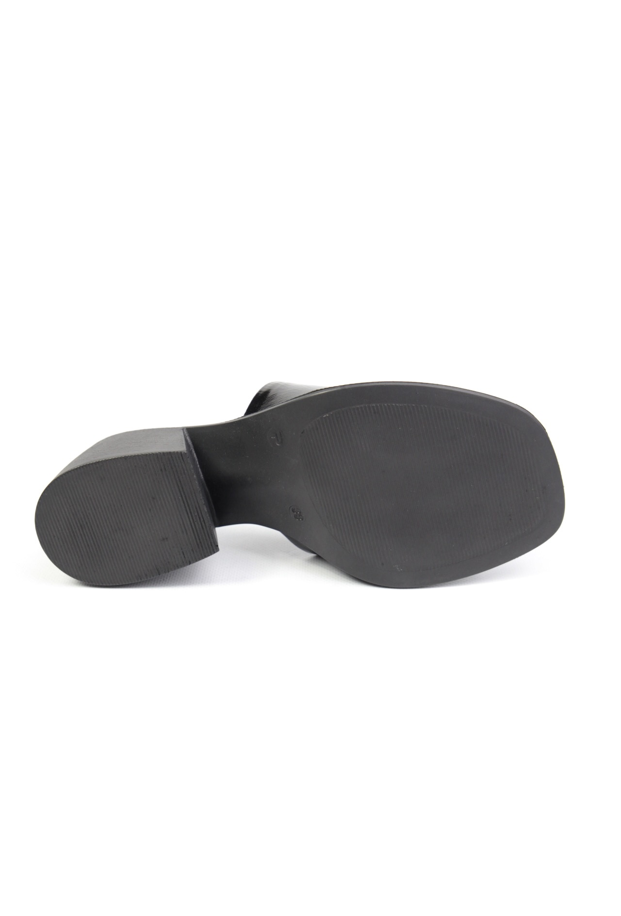 картинка Сабо кожаные Benito от магазина Pratik