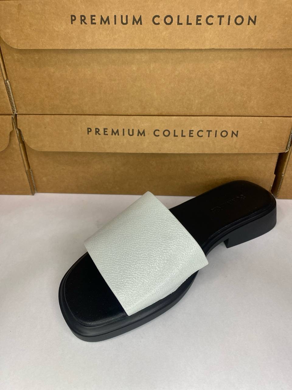 картинка Шлепанцы кожаные Benito от магазина Pratik