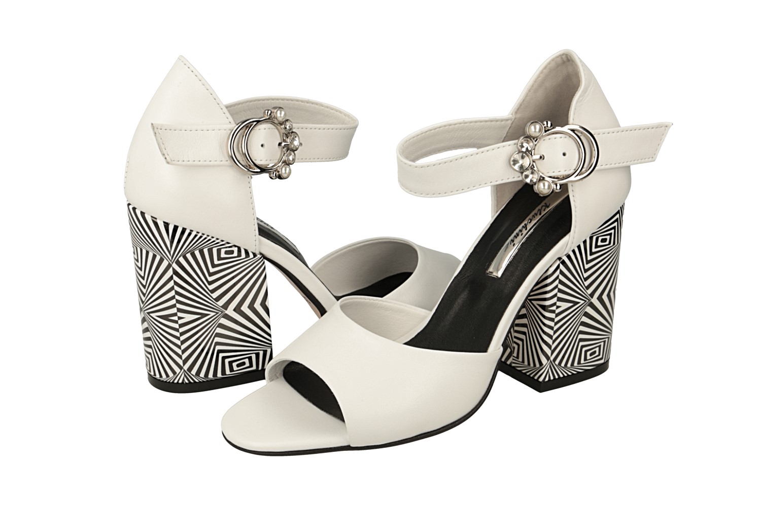 картинка Босоножки кожаные Kluchini от магазина Pratik