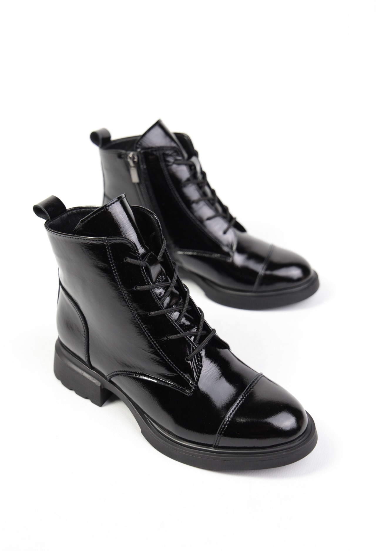 картинка Ботинки кожаные Benito от магазина Pratik