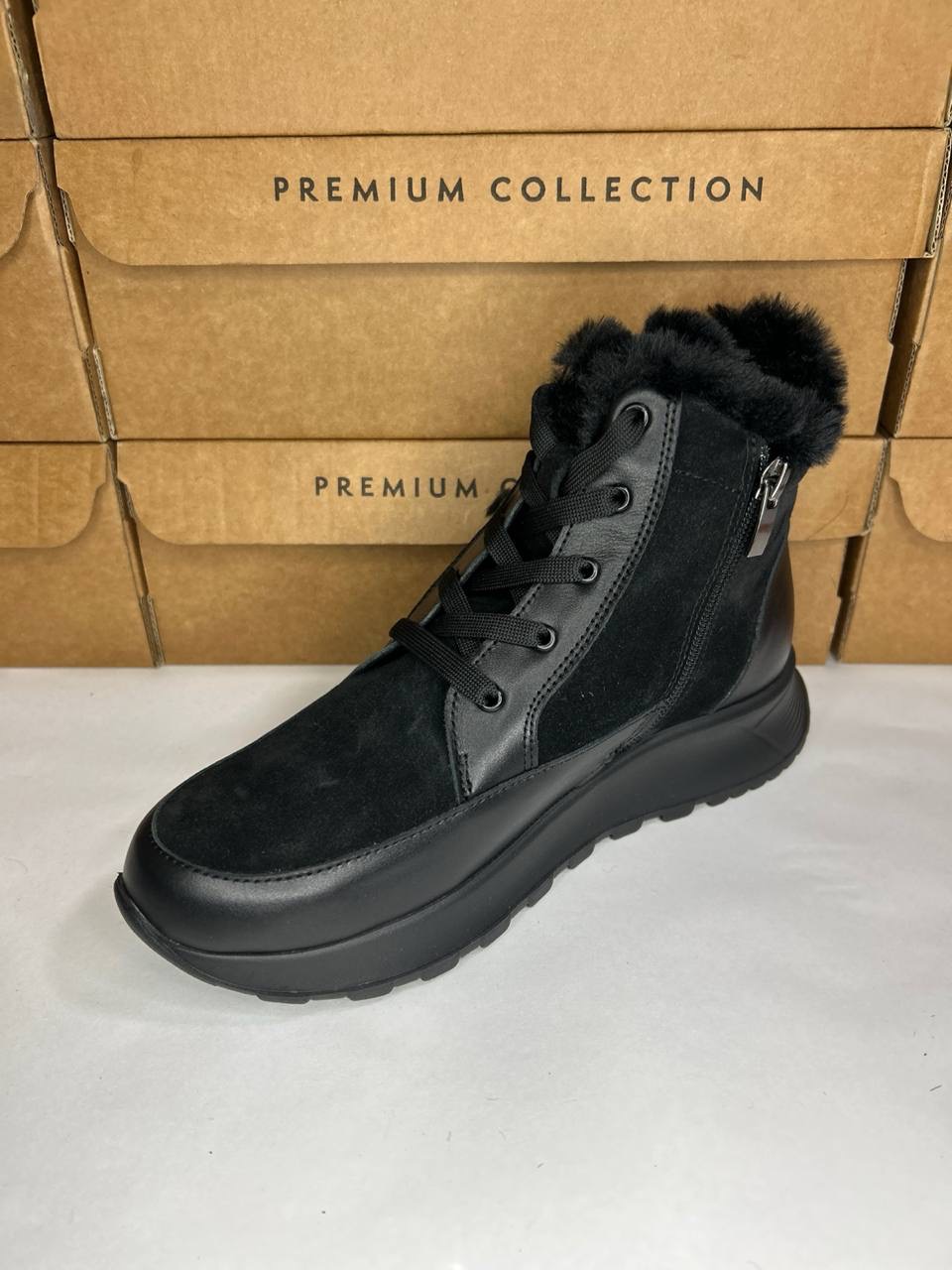 картинка Ботинки замшевые Benito от магазина Pratik