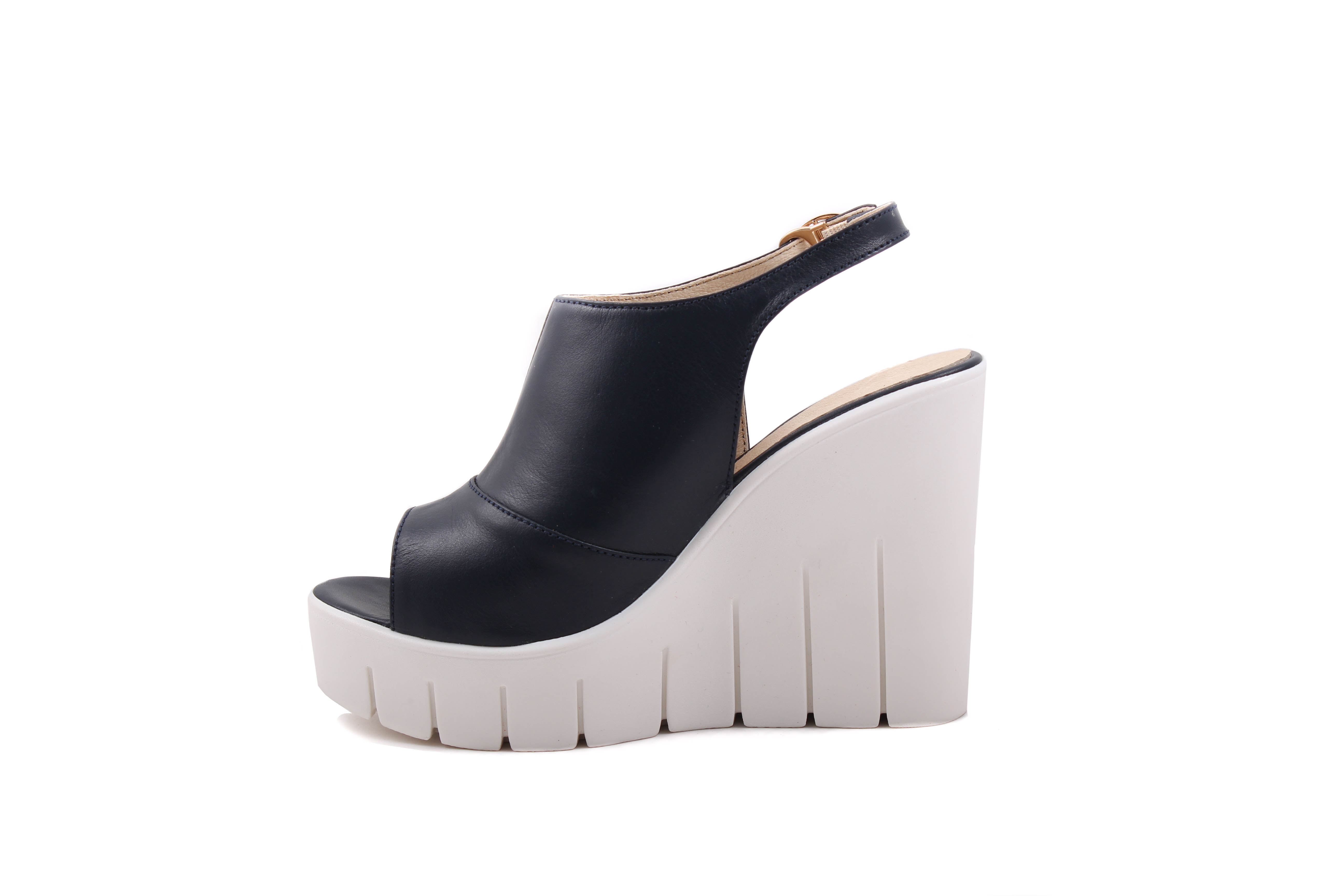 картинка Босоножки кожаные Mariani от магазина Pratik