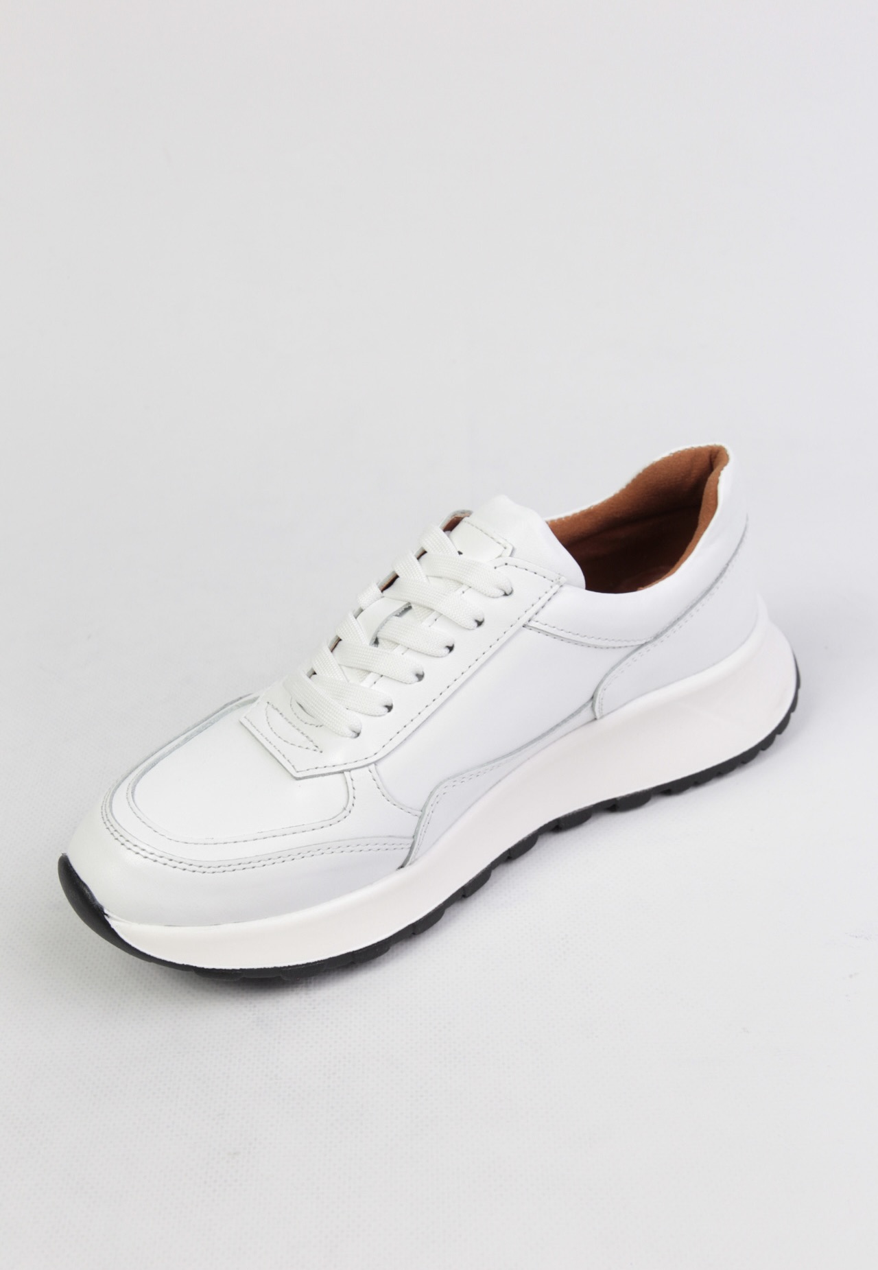 картинка Кроссовки кожаные Benito от магазина Pratik