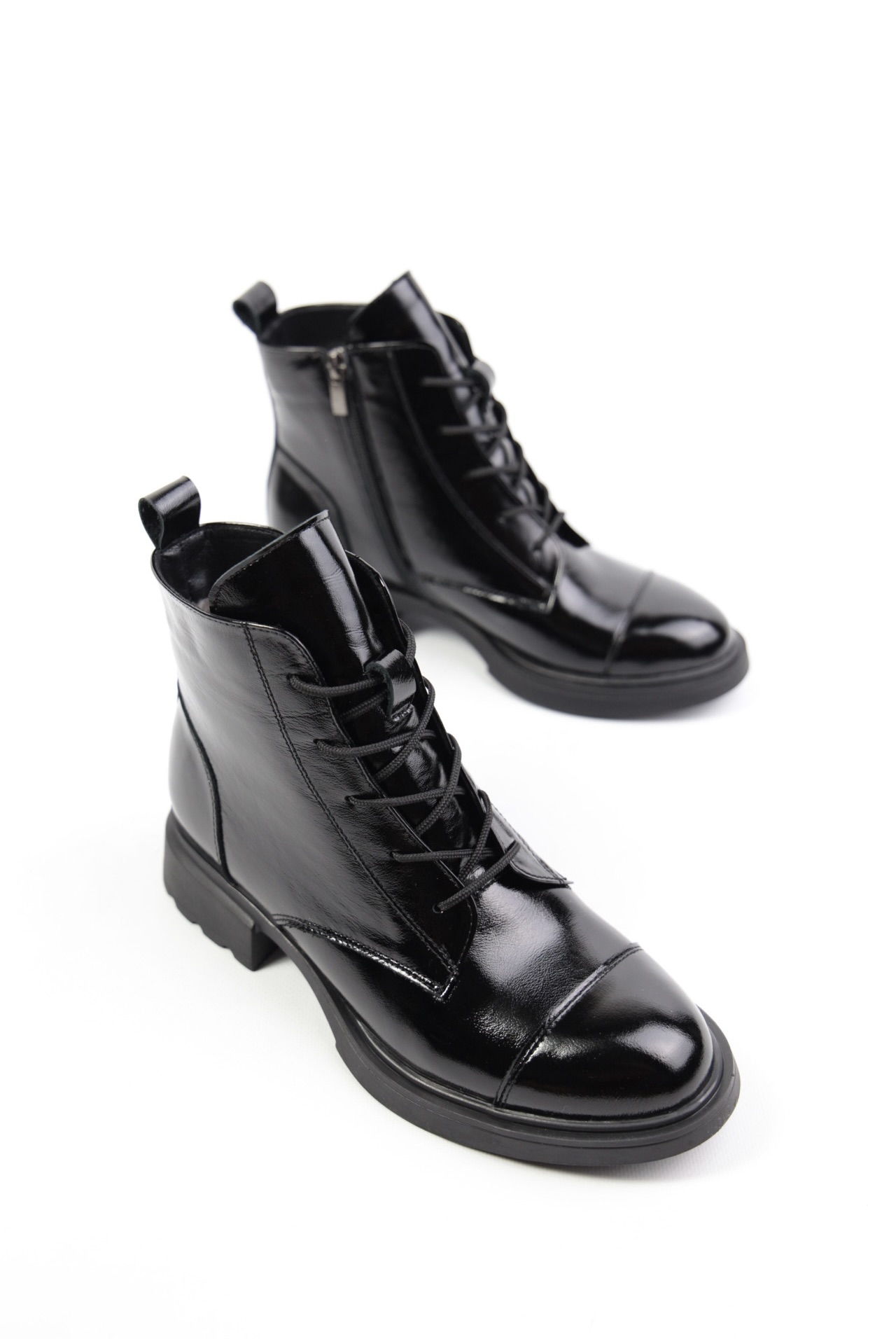 картинка Ботинки кожаные Benito от магазина Pratik