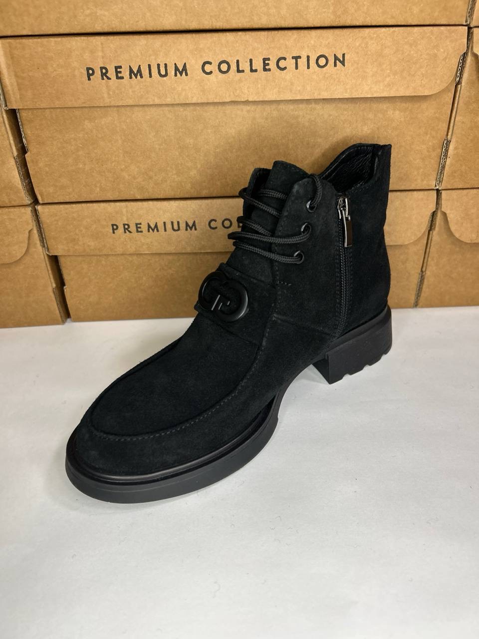 картинка Ботинки замшевые Benito от магазина Pratik