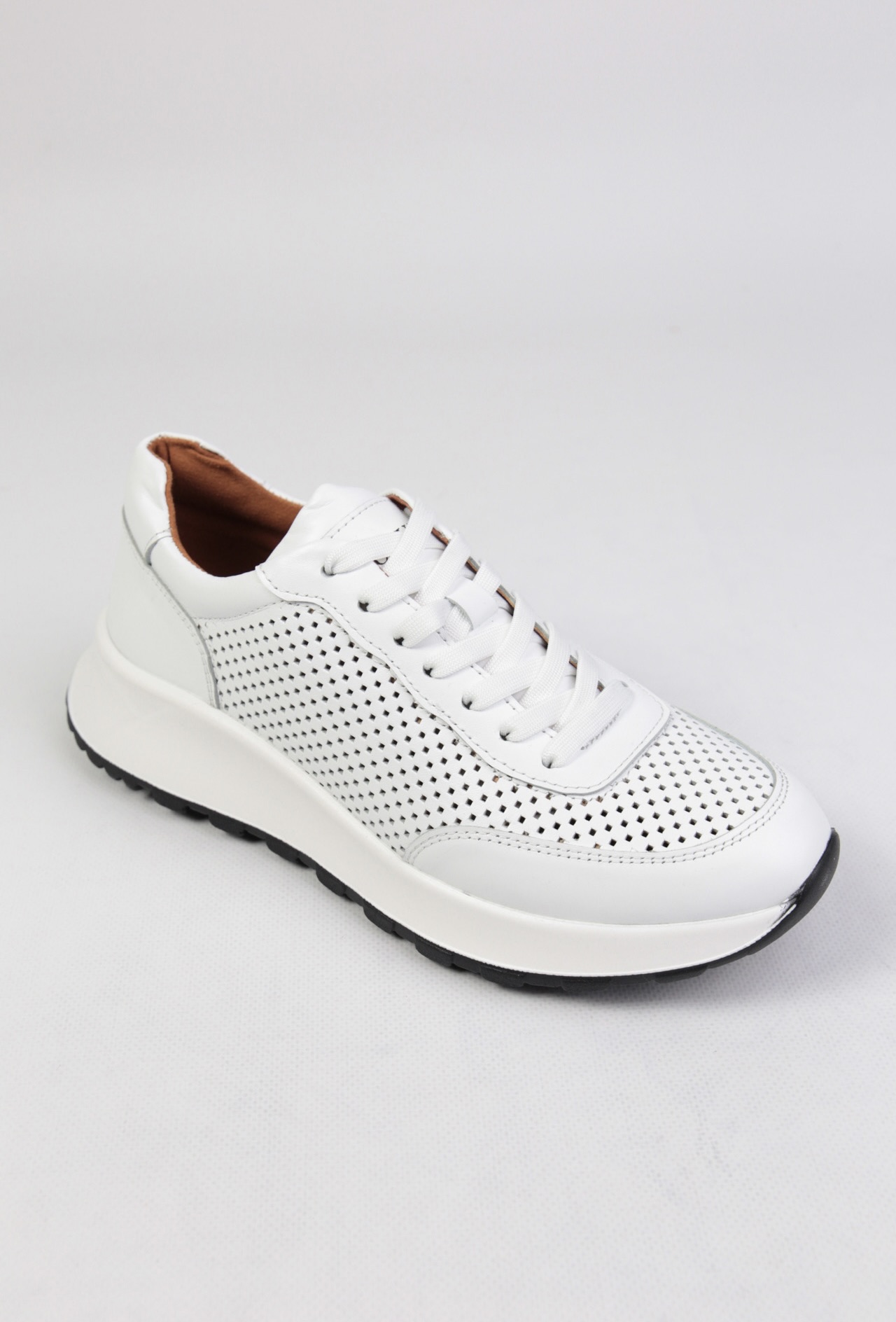 картинка Кроссовки кожаные Benito от магазина Pratik