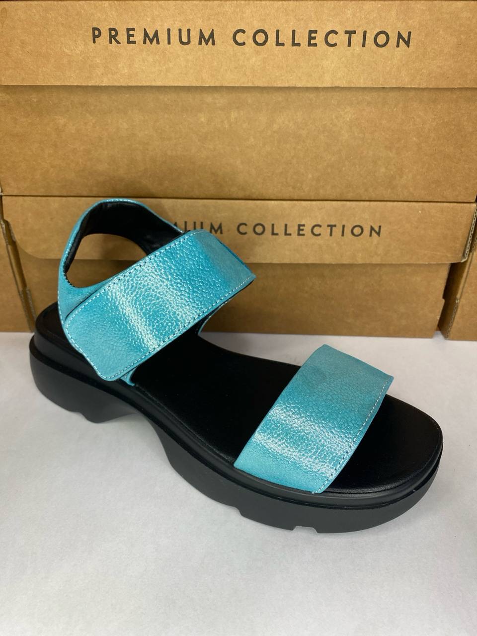 картинка Босоножки кожаные Benito от магазина Pratik