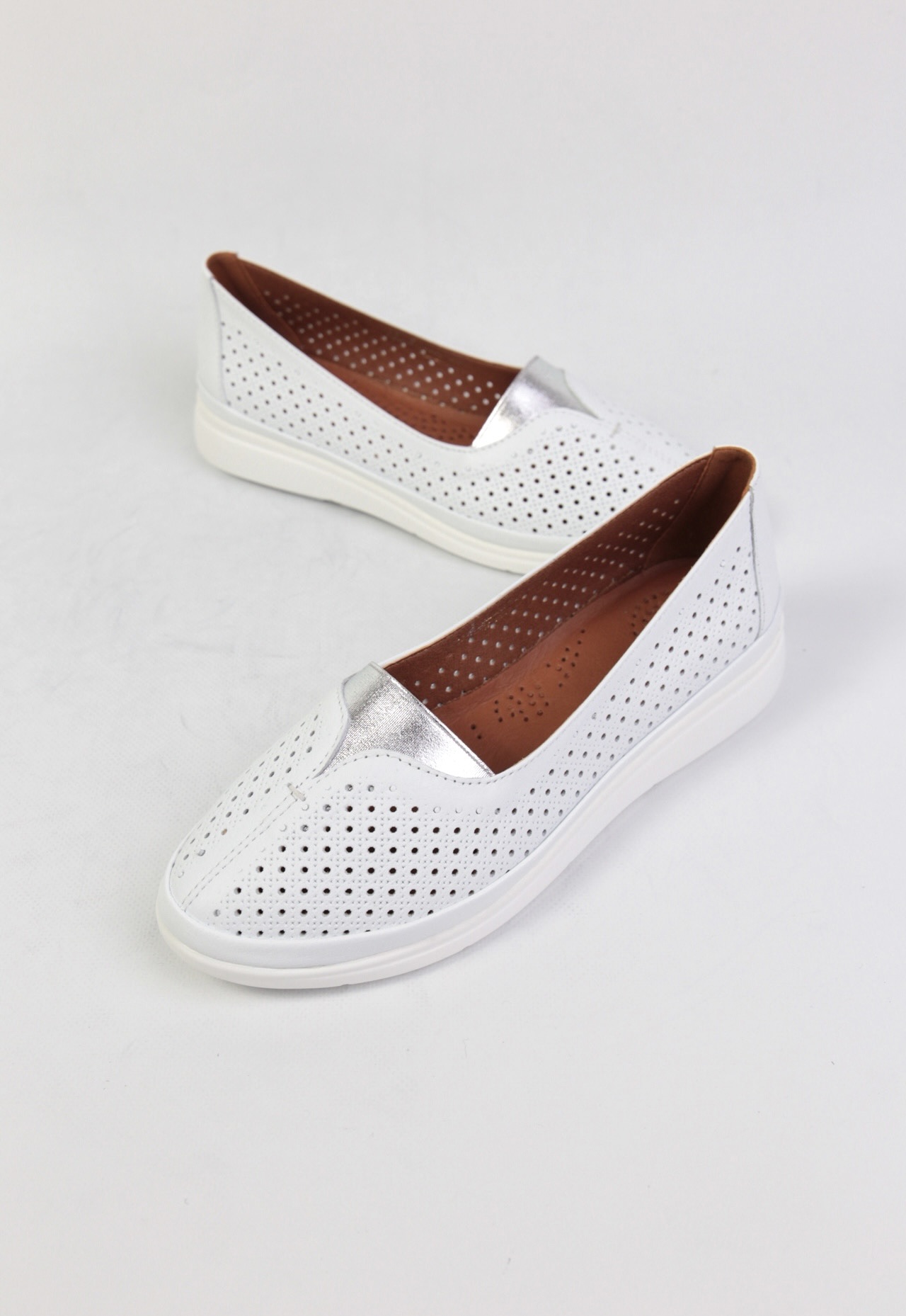 картинка Балетки кожаные Benito от магазина Pratik