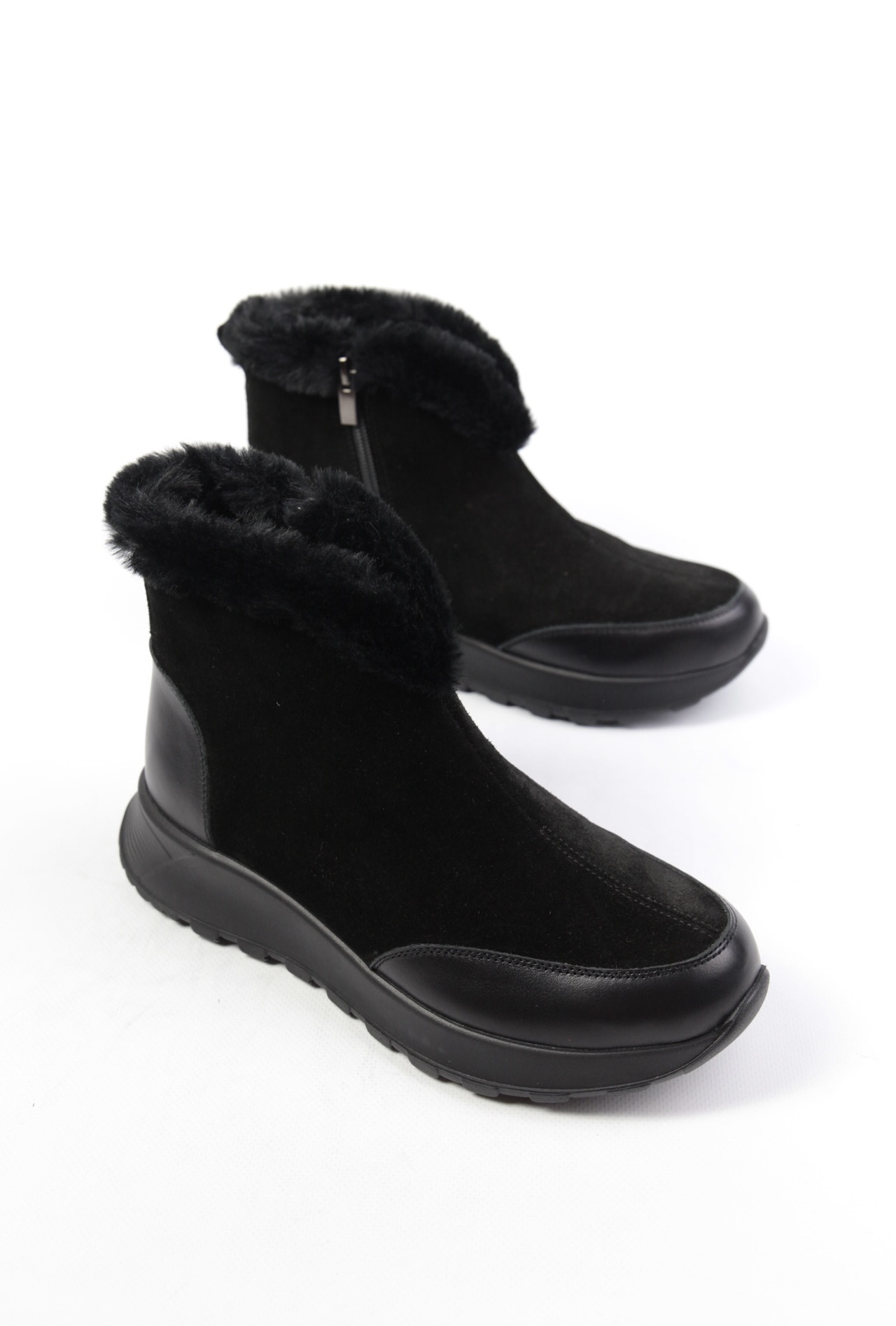 картинка Ботинки замшевые Benito от магазина Pratik