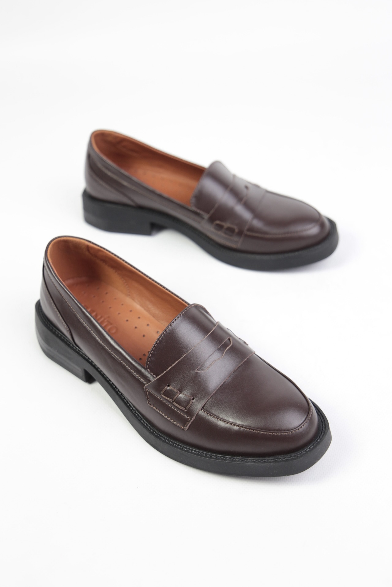 картинка Лоферы кожаные Benito от магазина Pratik