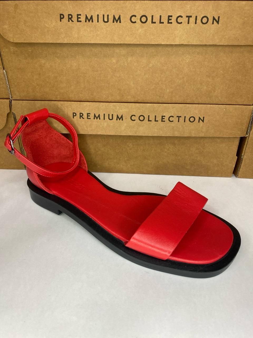 картинка Сандалии кожаные Benito от магазина Pratik