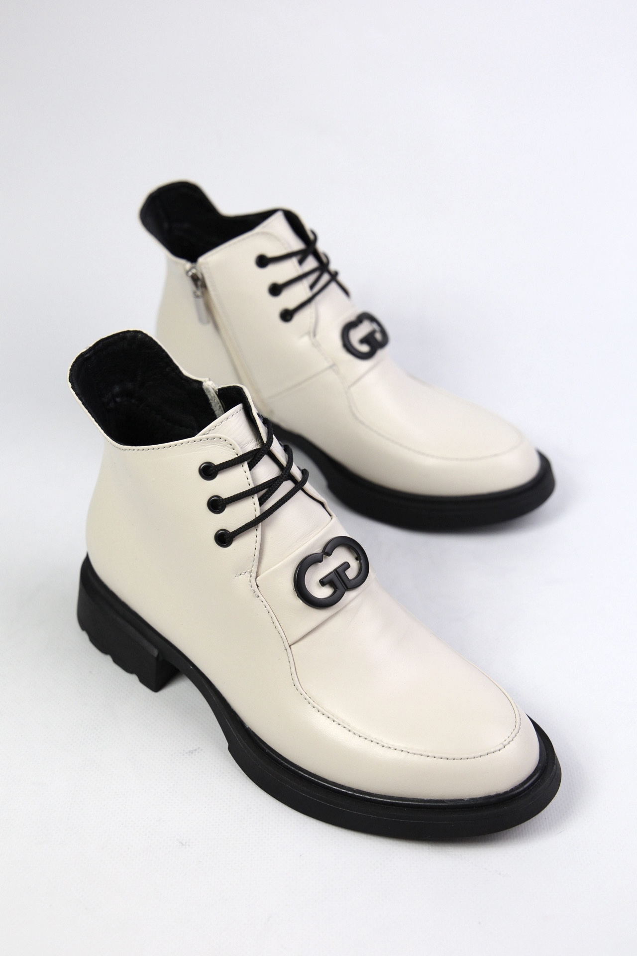 картинка Ботинки кожаные Benito от магазина Pratik