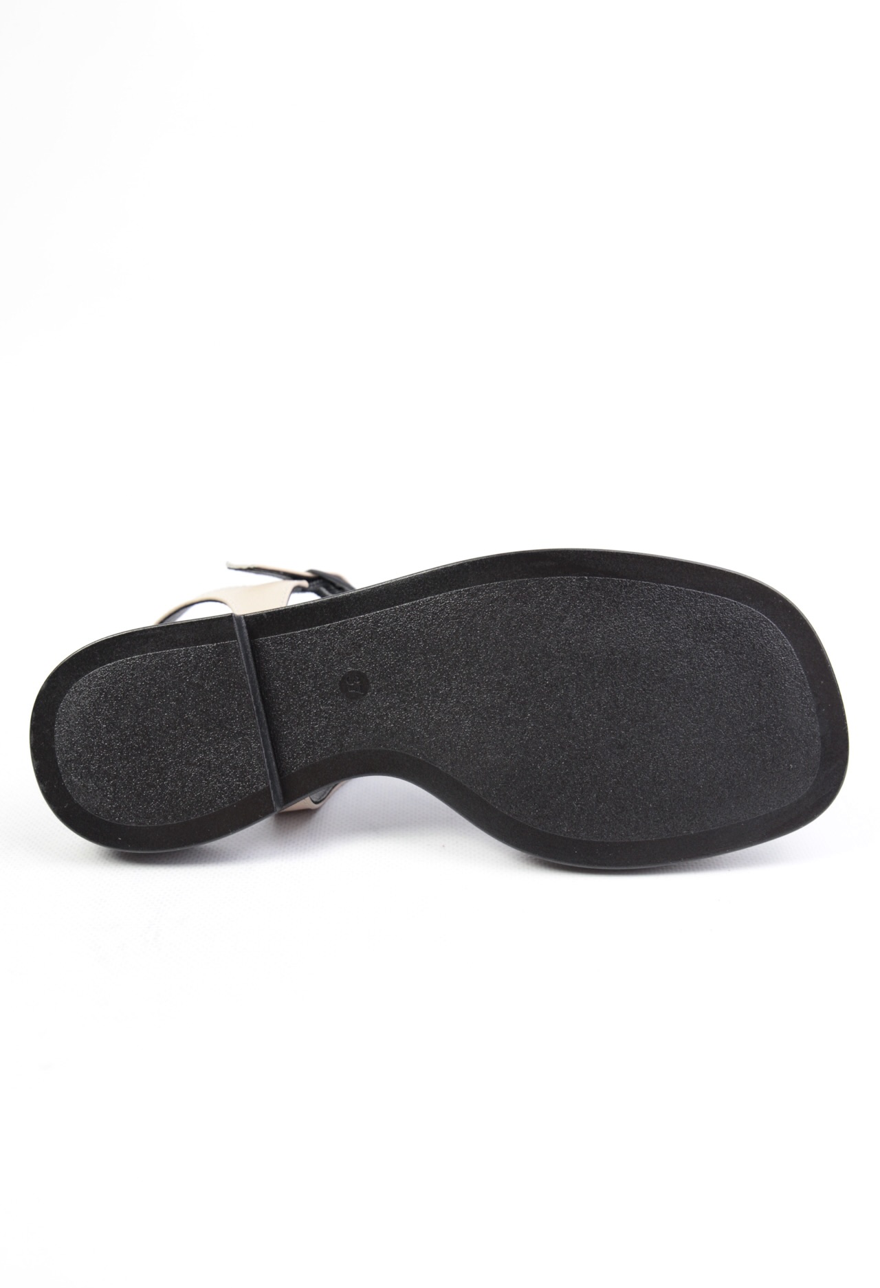 картинка Сандалии кожаные Benito от магазина Pratik