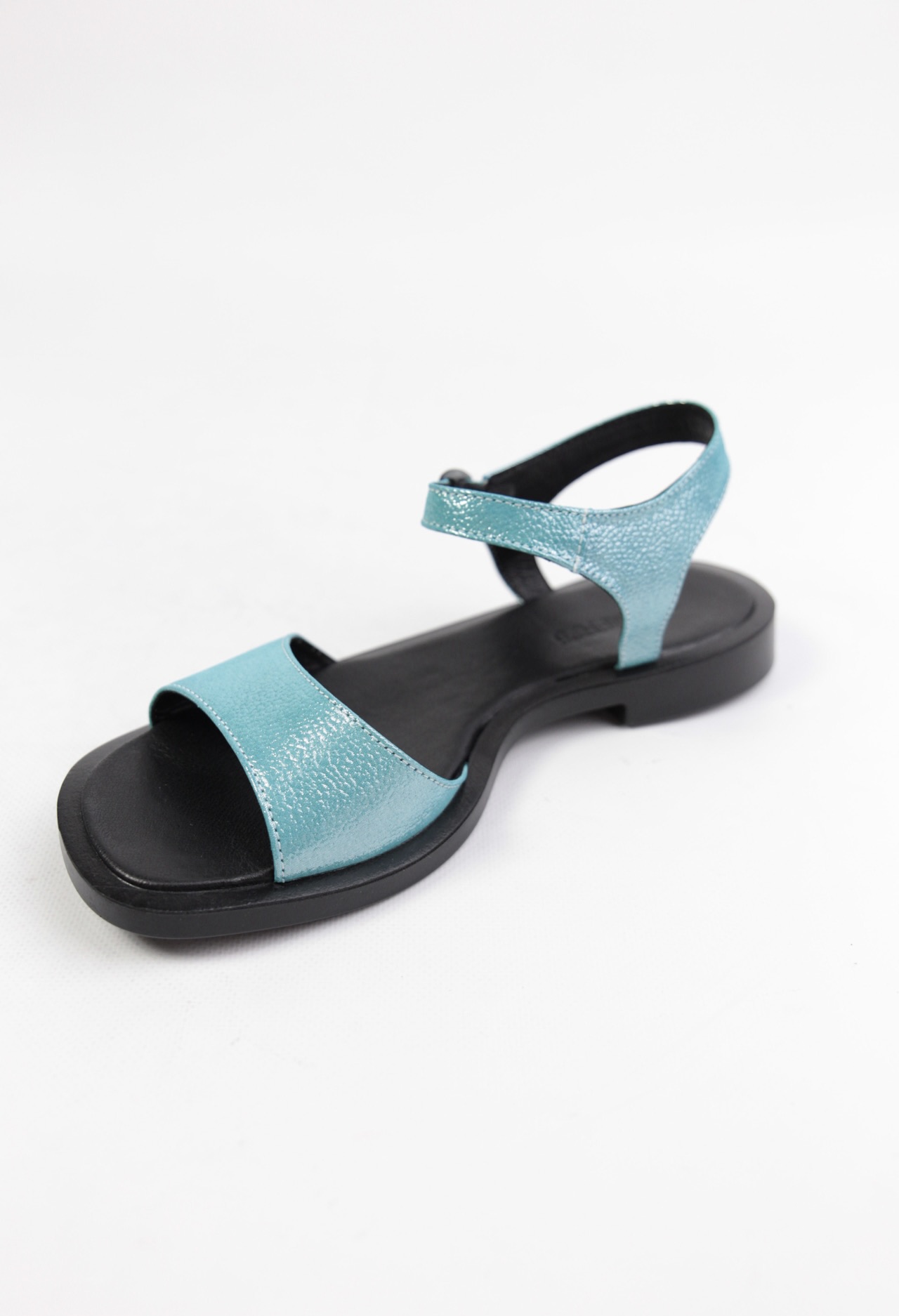 картинка Сандалии кожаные Benito от магазина Pratik