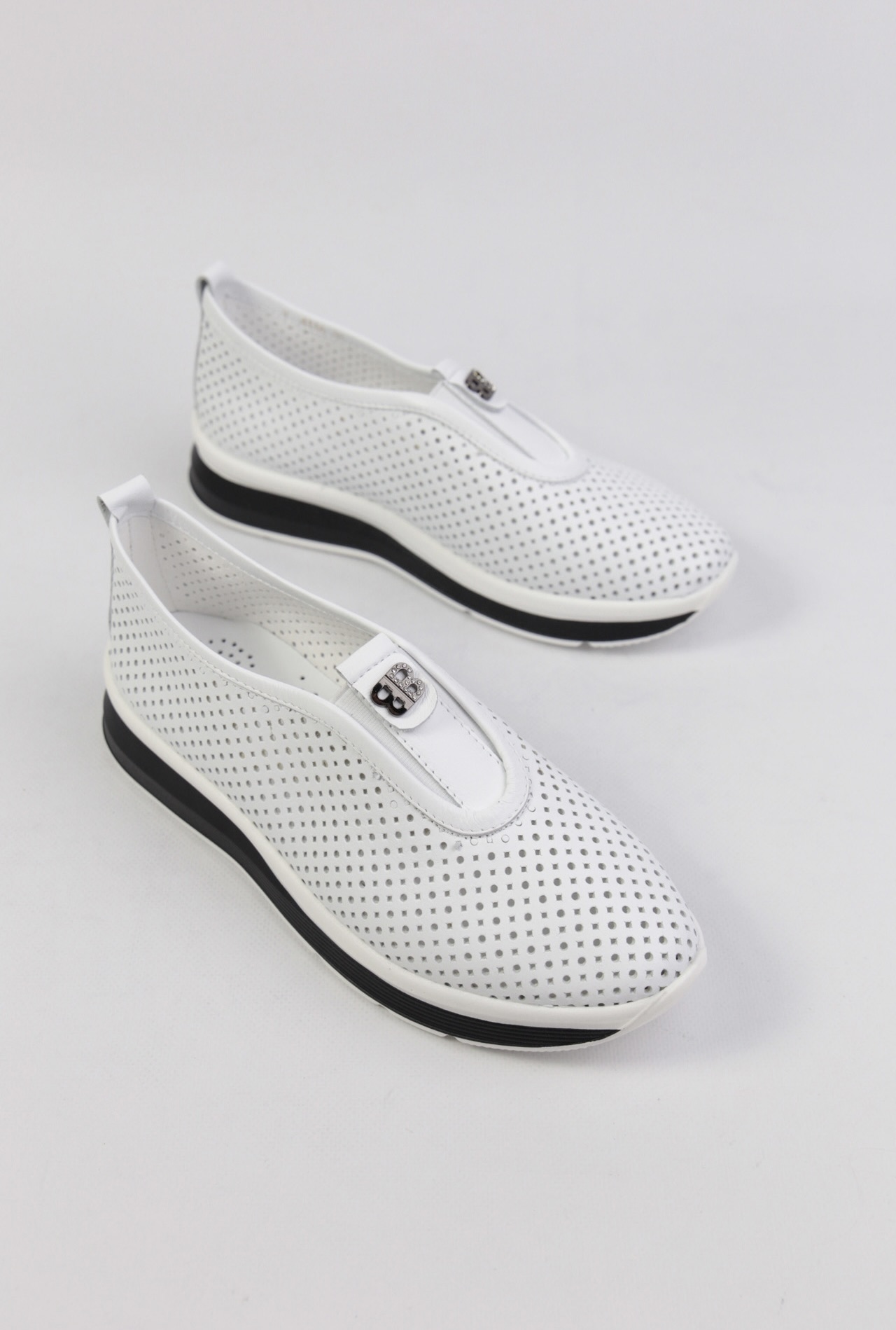 картинка Слипоны кожаные Benito от магазина Pratik