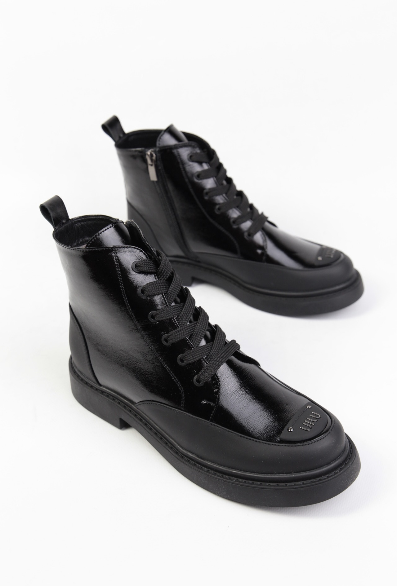 картинка Ботинки кожаные Benito от магазина Pratik