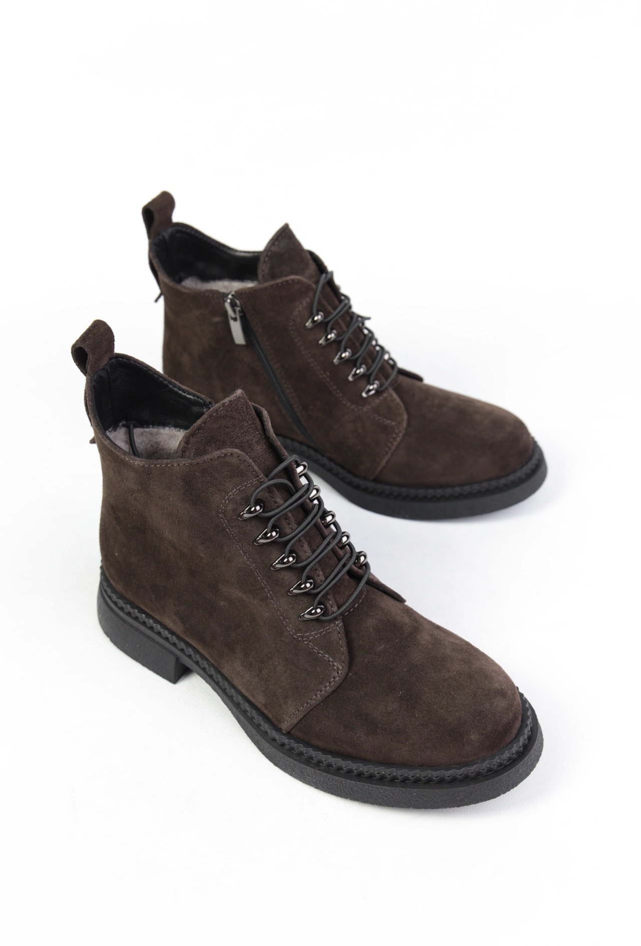 картинка Ботинки замшевые Benito от магазина Pratik