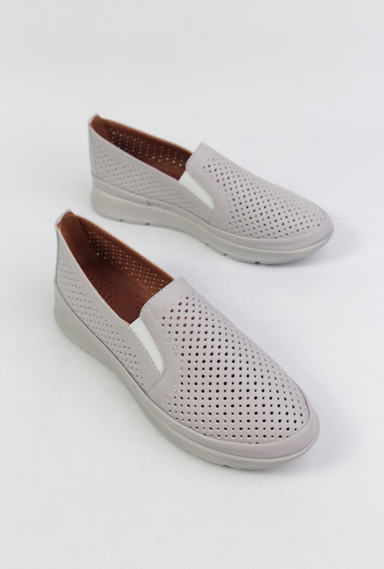 картинка Слипоны кожаные Benito от магазина Pratik