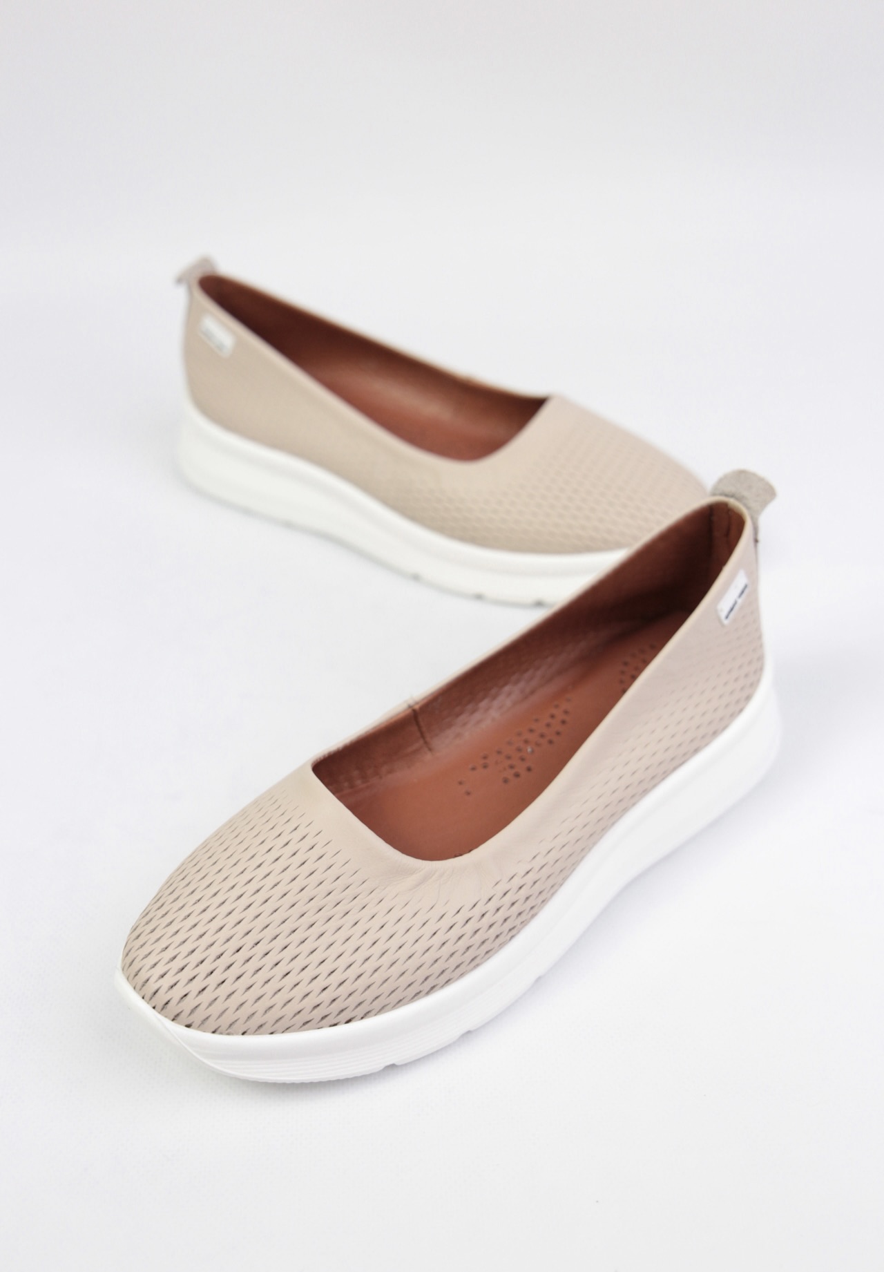 картинка Балетки кожаные Benito от магазина Pratik