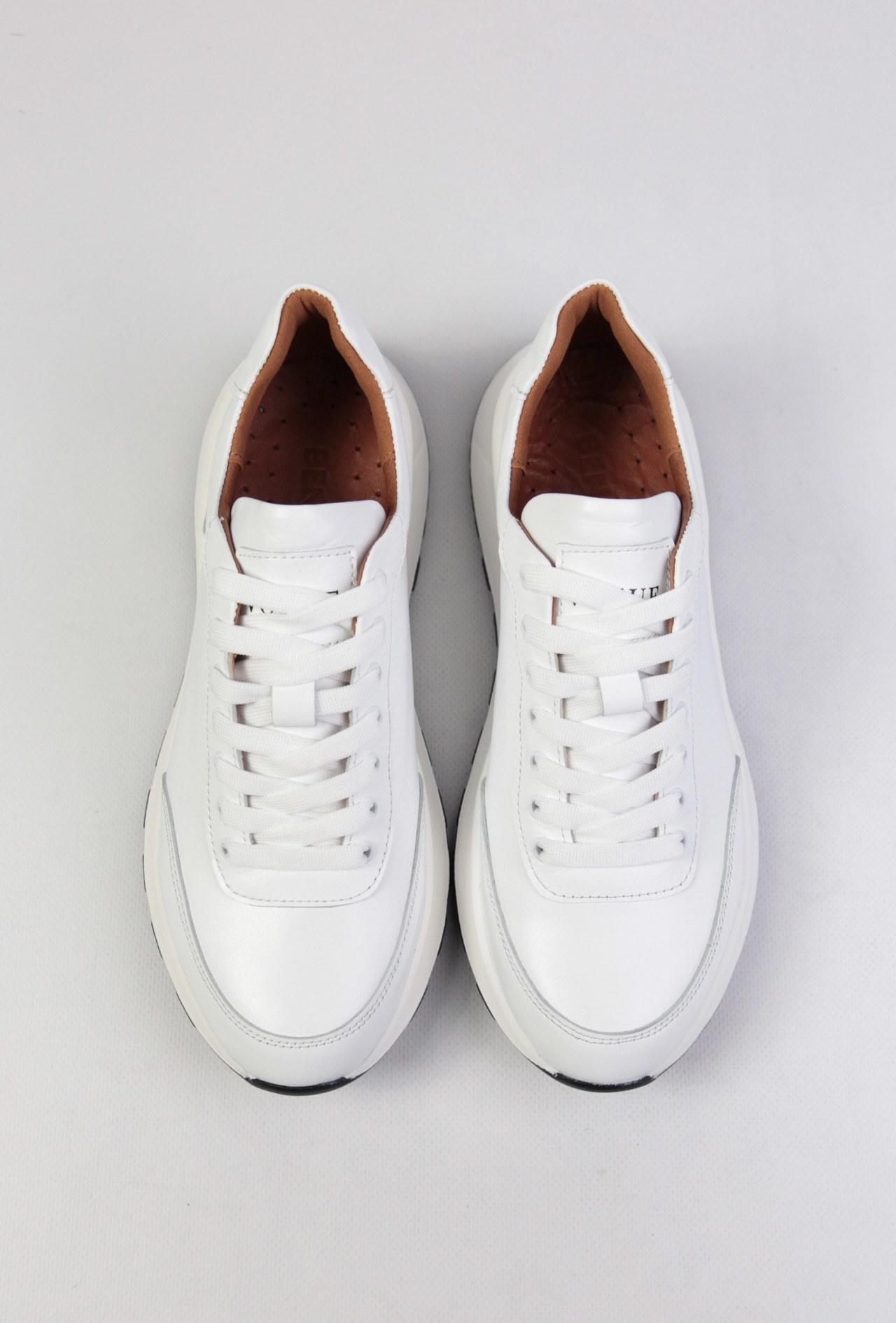 картинка Кроссовки кожаные Benito от магазина Pratik