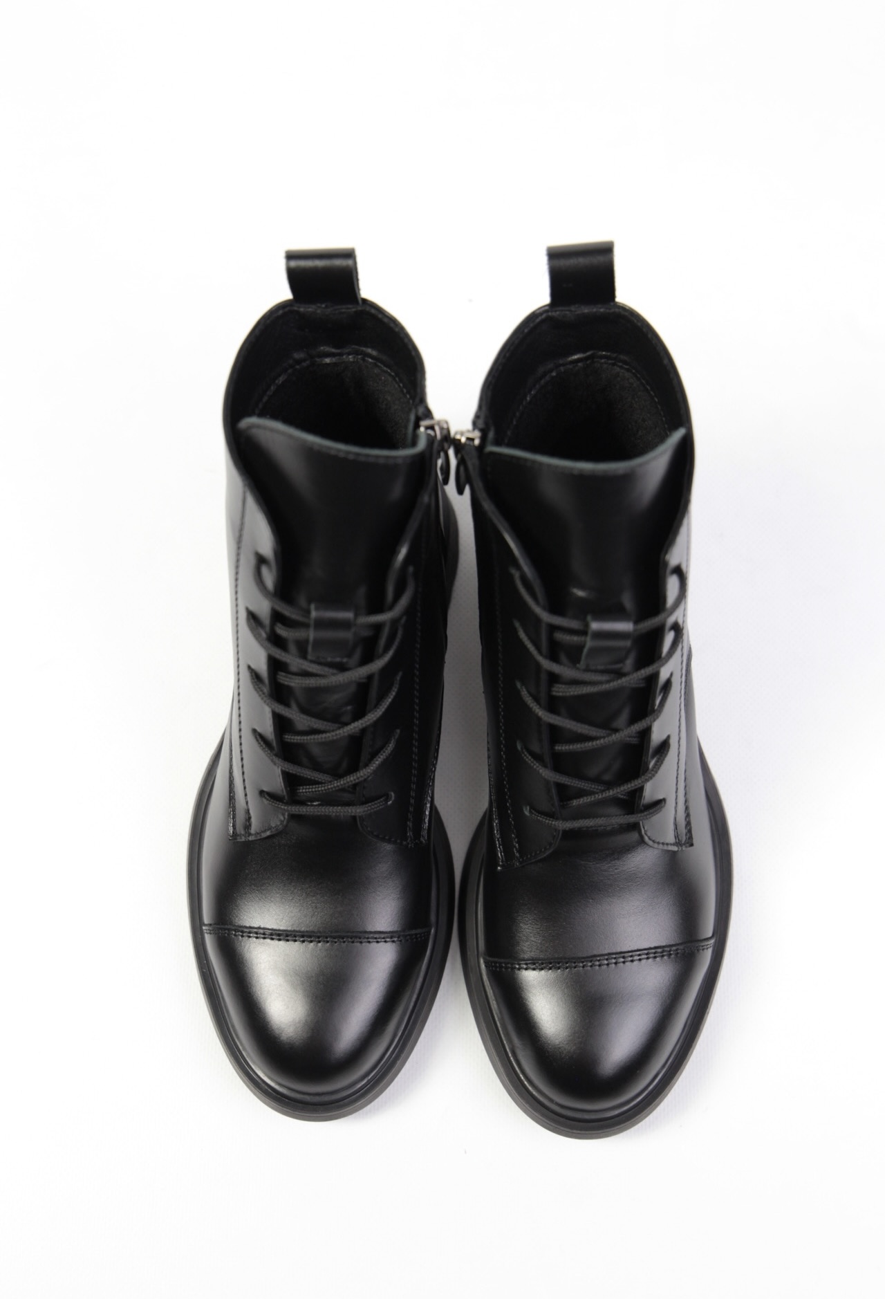 картинка Ботинки кожаные Benito от магазина Pratik